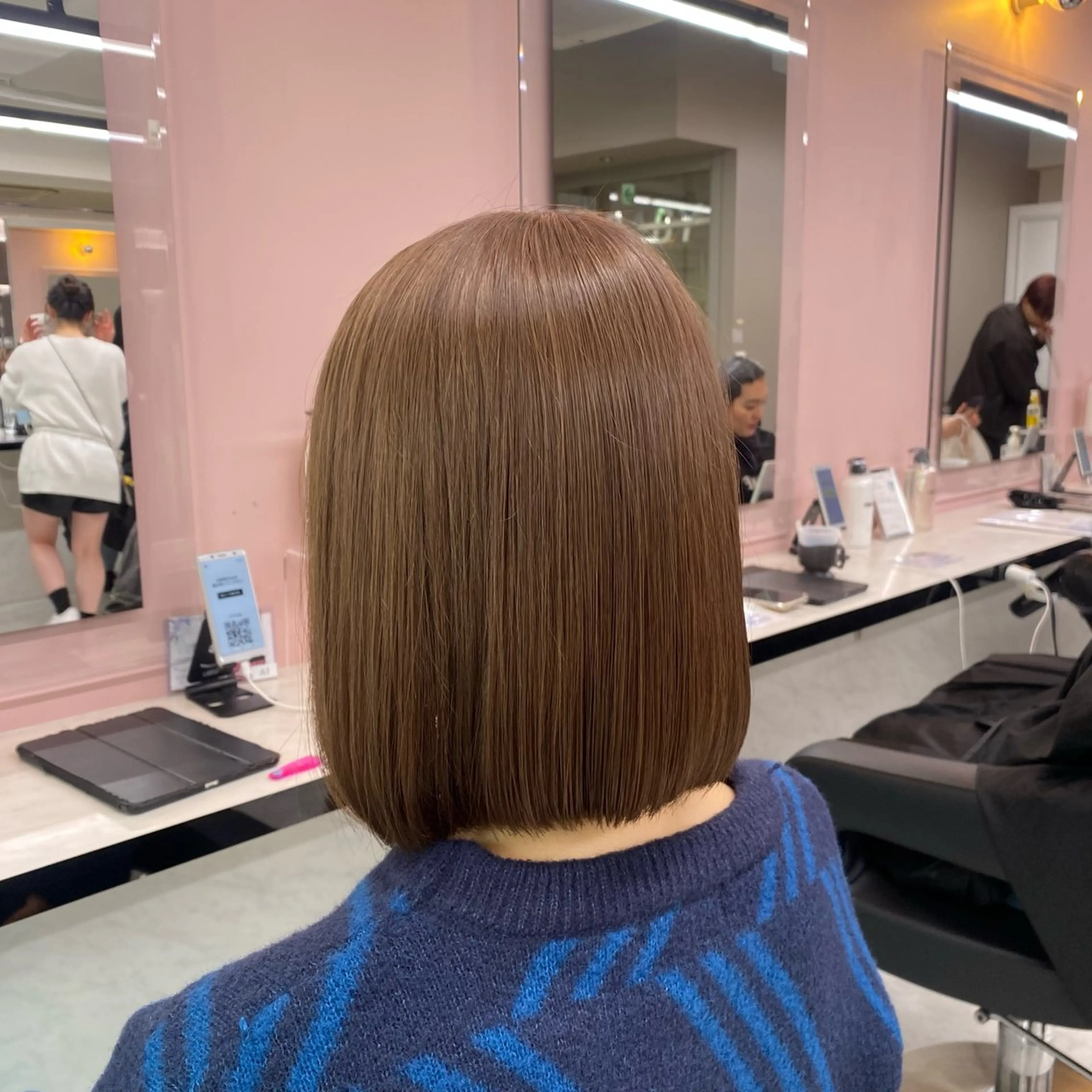 ショート カラー グレージュ ミルクティーグレージュ ヘアカラー トリートメント ヘッドスパ ヘアセット 透明感ベージュカラー 🪞上野🪞AIのヘアスタイル
