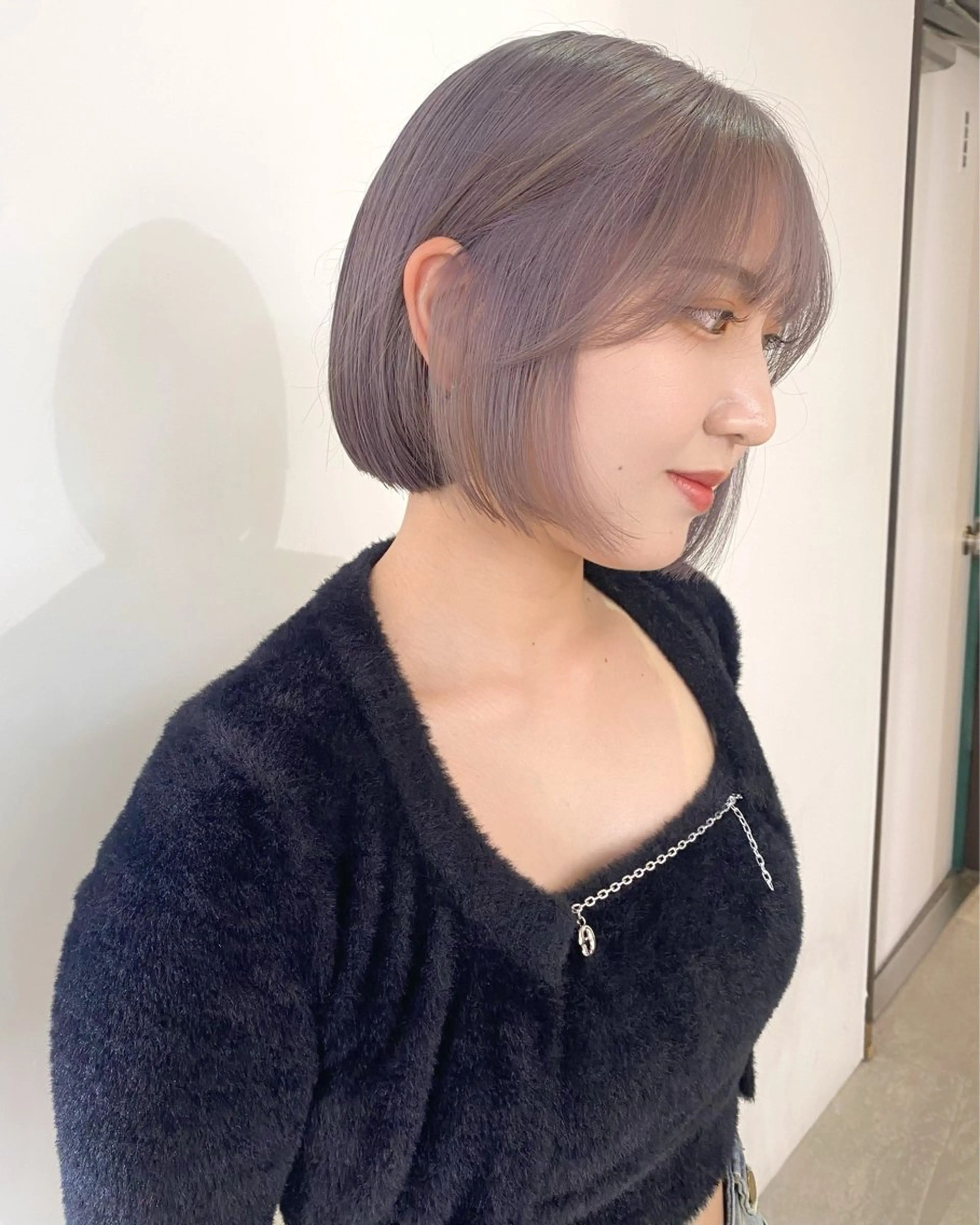 ショート カラー 切りっぱなしボブ ショートボブ ボブレイヤー ボブ 顔まわりレイヤー mizuki/ピンク ベージュ.レイヤーのヘアスタイル