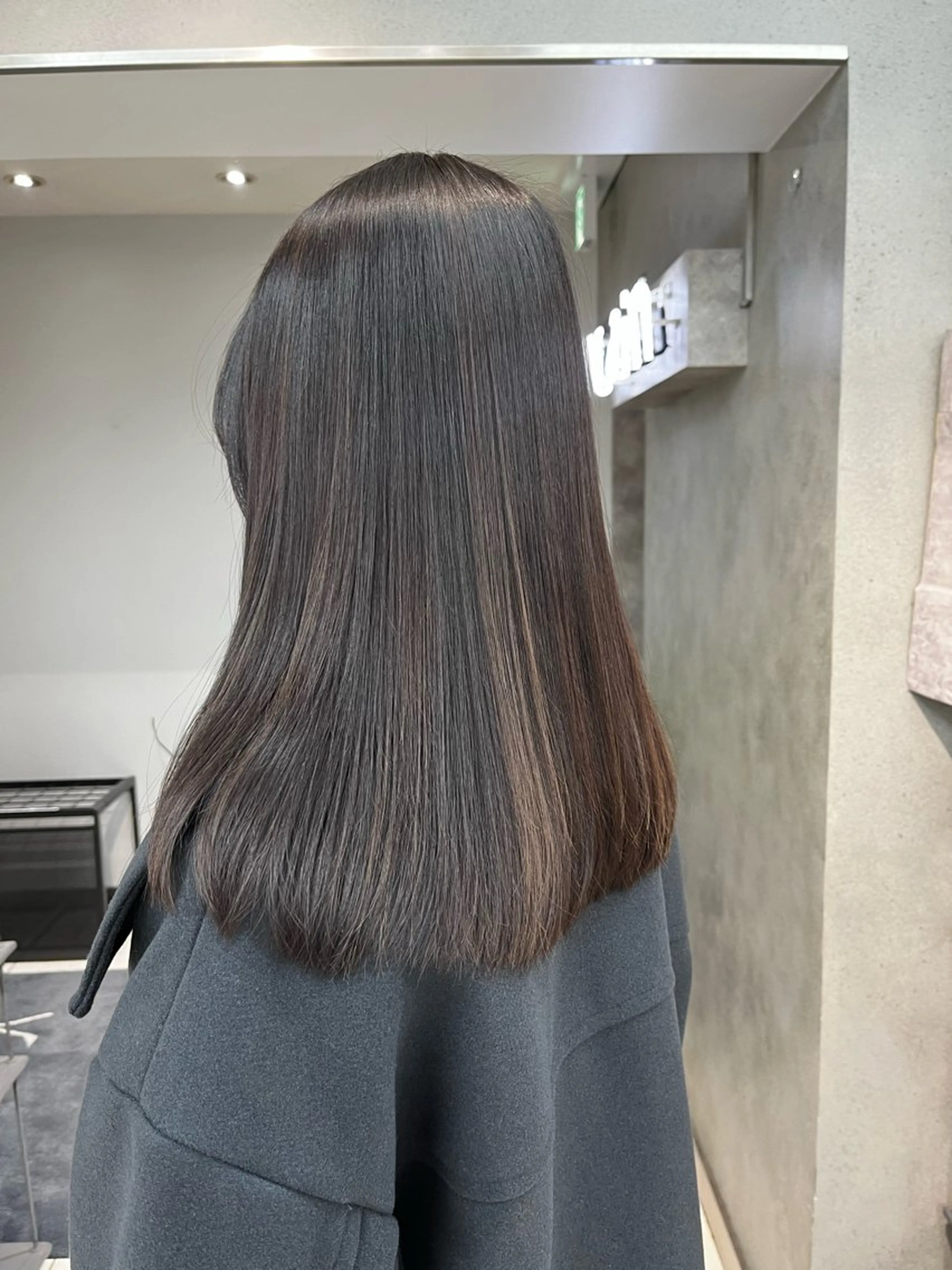 カラー ウルフ🦋顔まわり ❤︎ ͛MEIのヘアスタイル