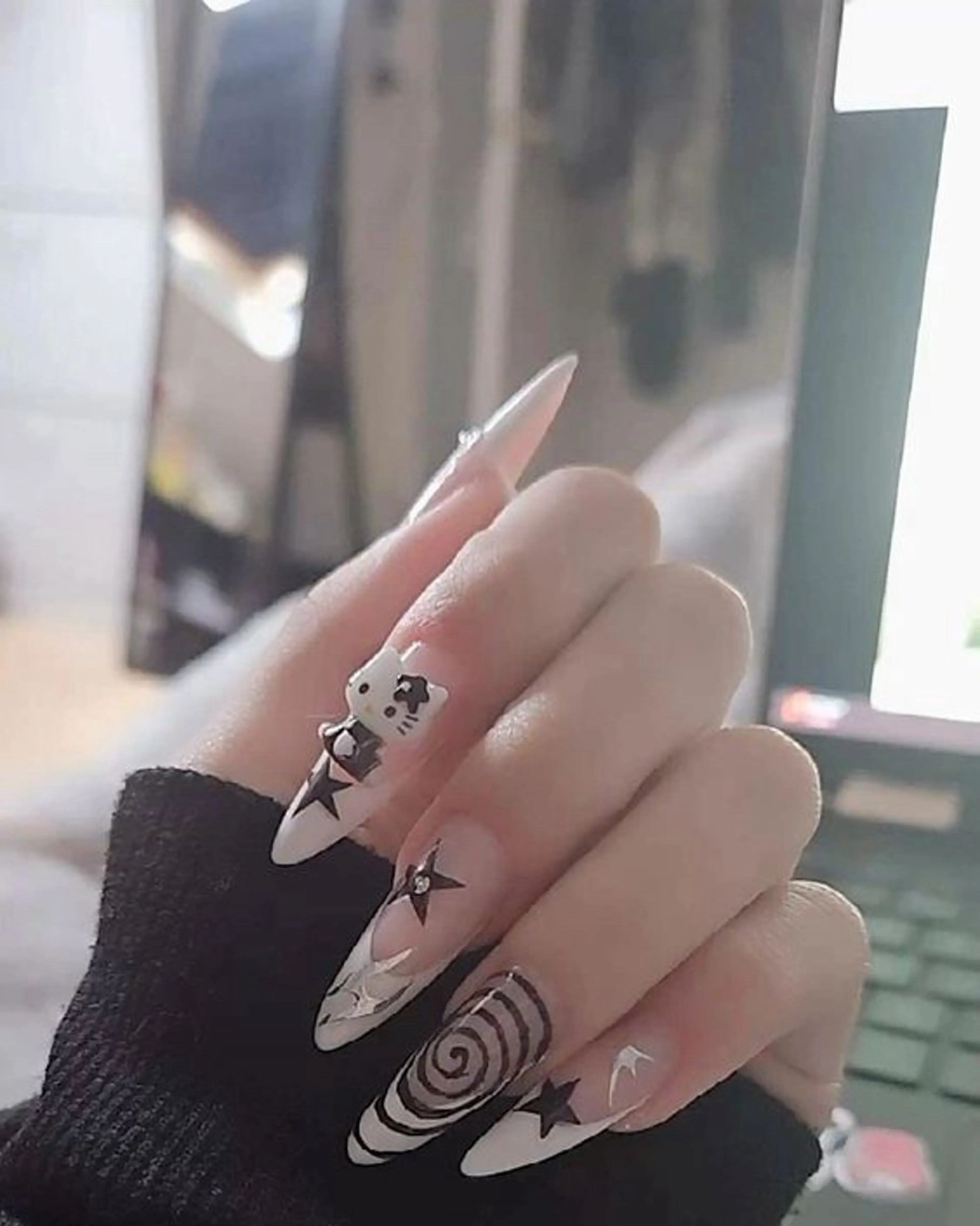 ネイル Queen Nail 柏店　クイーンネイルのネイルデザイン