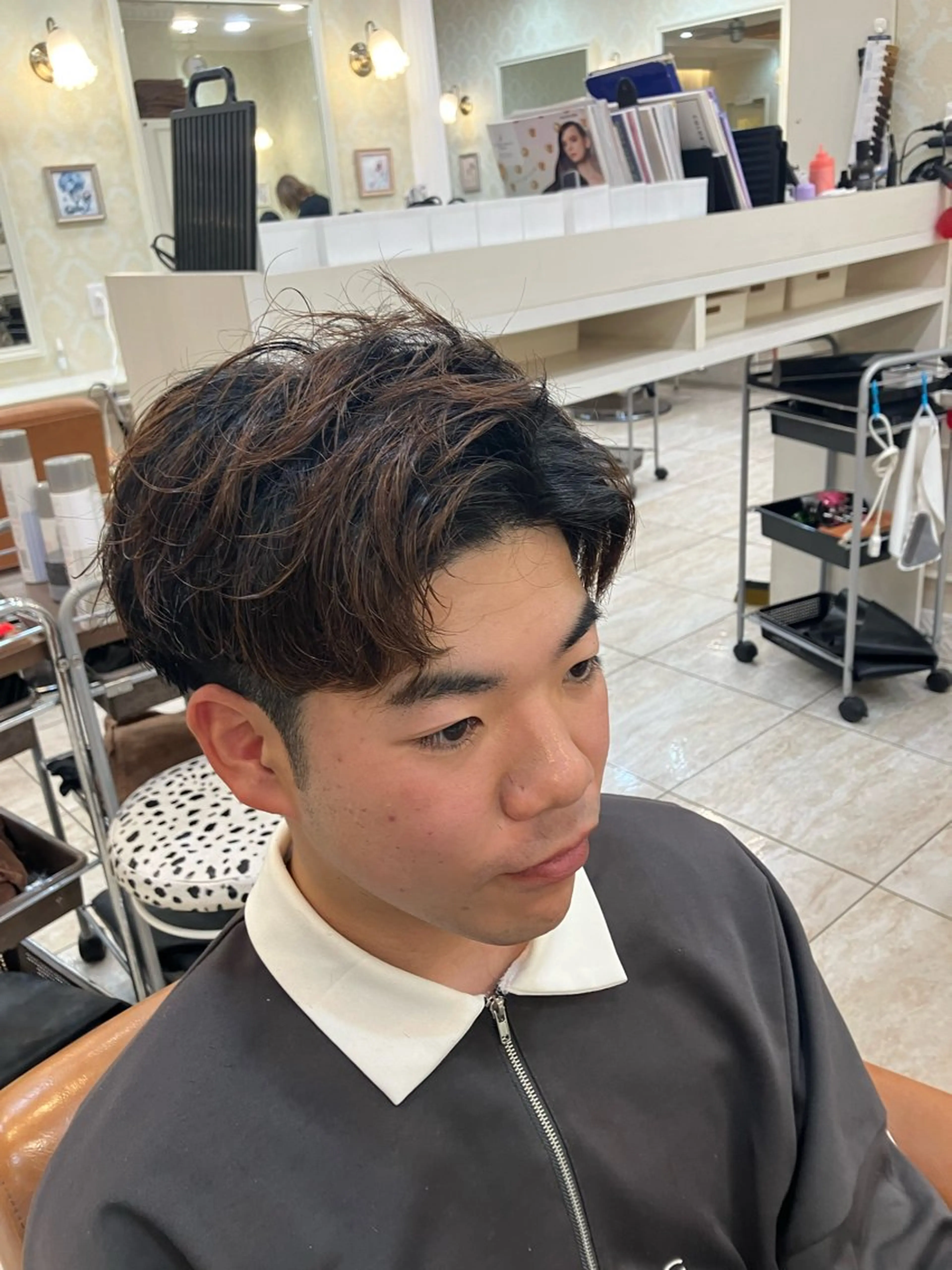 ショート メンズ アップバング くせ毛 Tink 橋本 青空のヘアスタイル