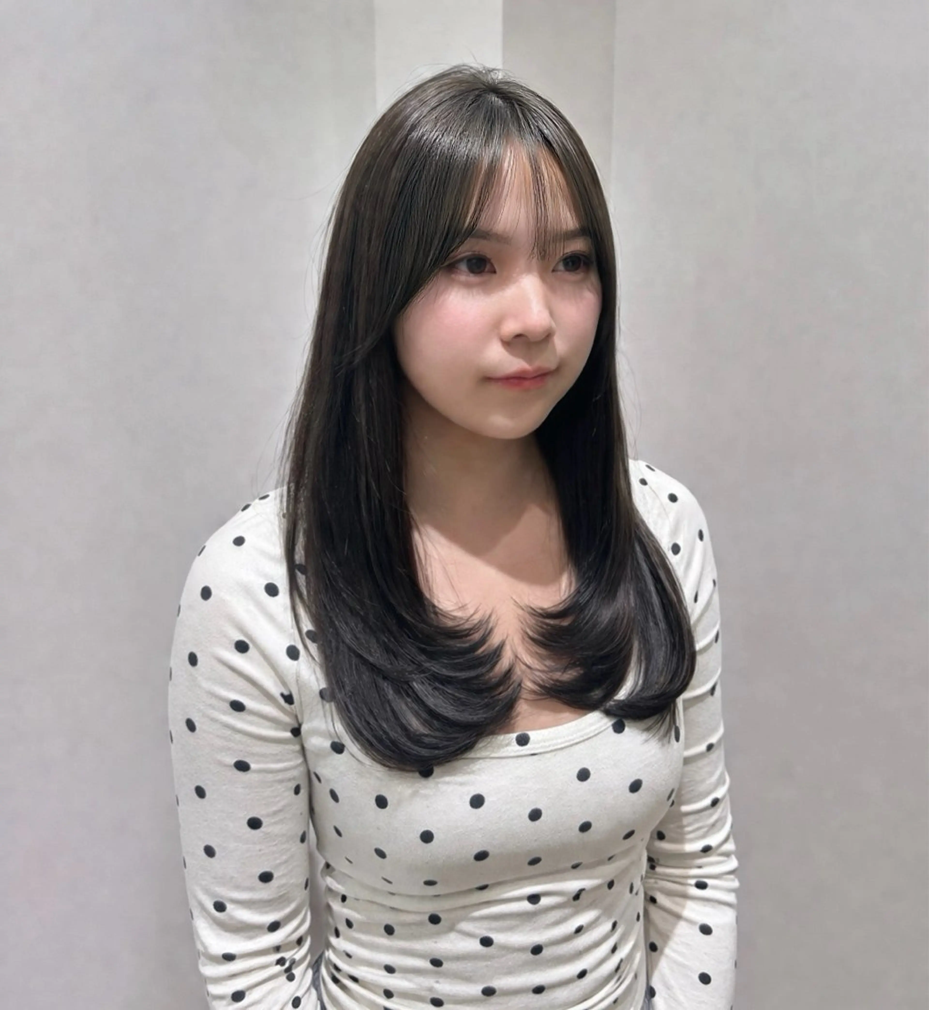 ロング カット ヘアカラー トリートメント mana /韓国風レイヤーのヘアスタイル