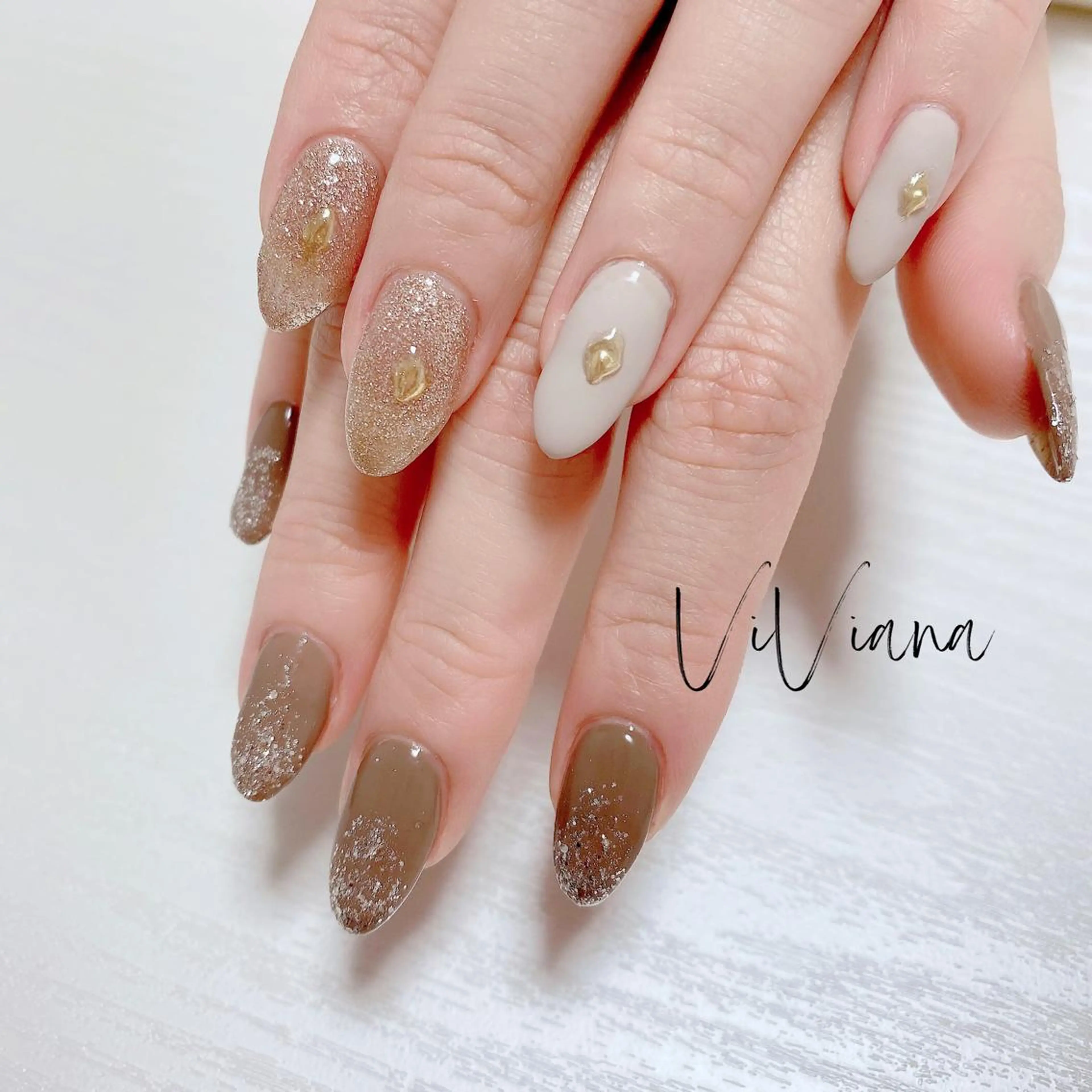 ネイル ハンドネイル ViViana ｳﾞｨｳﾞｨｱﾅのネイルデザイン