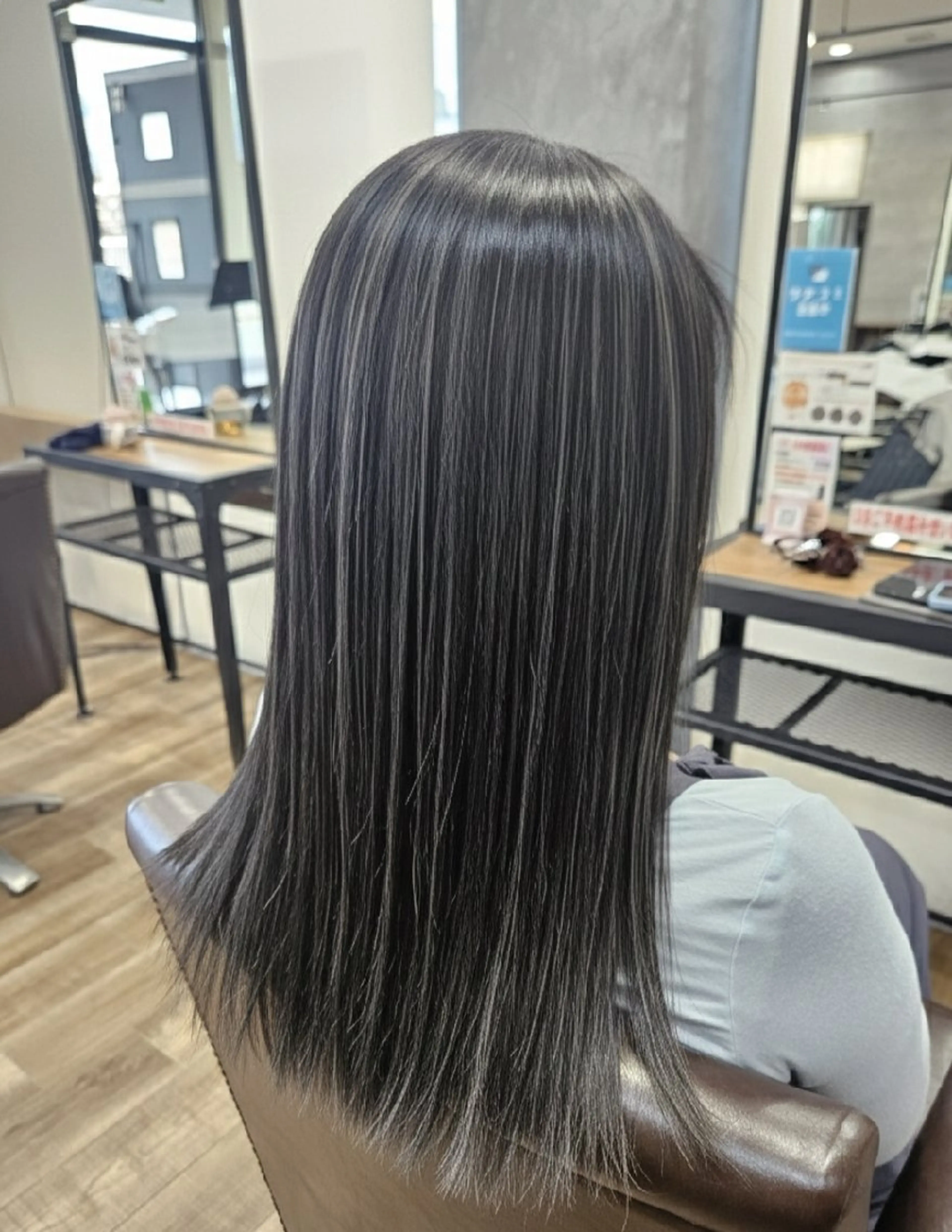 セミロング 山田 一輝のヘアスタイル