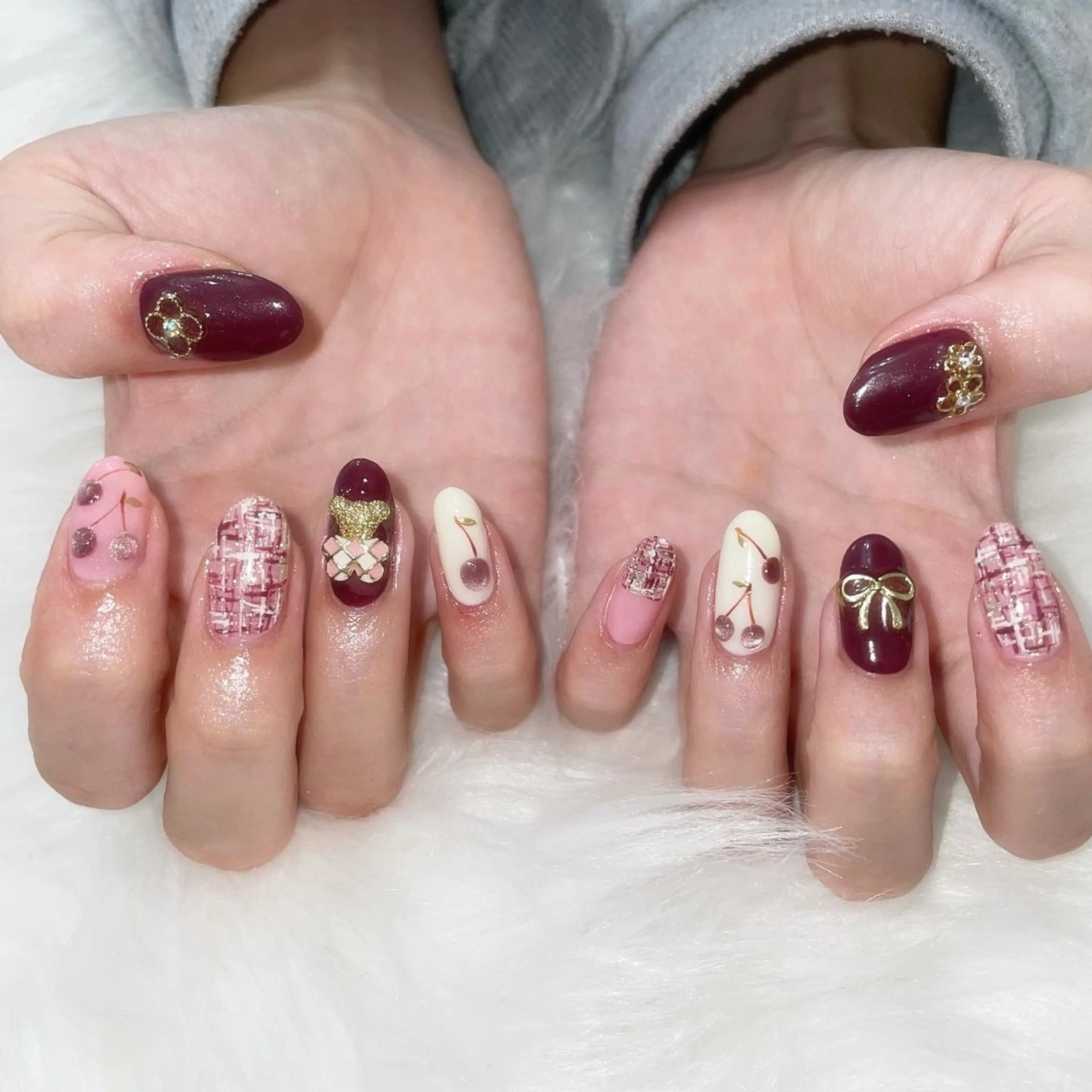 ネイル ハンドネイル ゴテゴテ💙ワンホン リオナのネイルデザイン