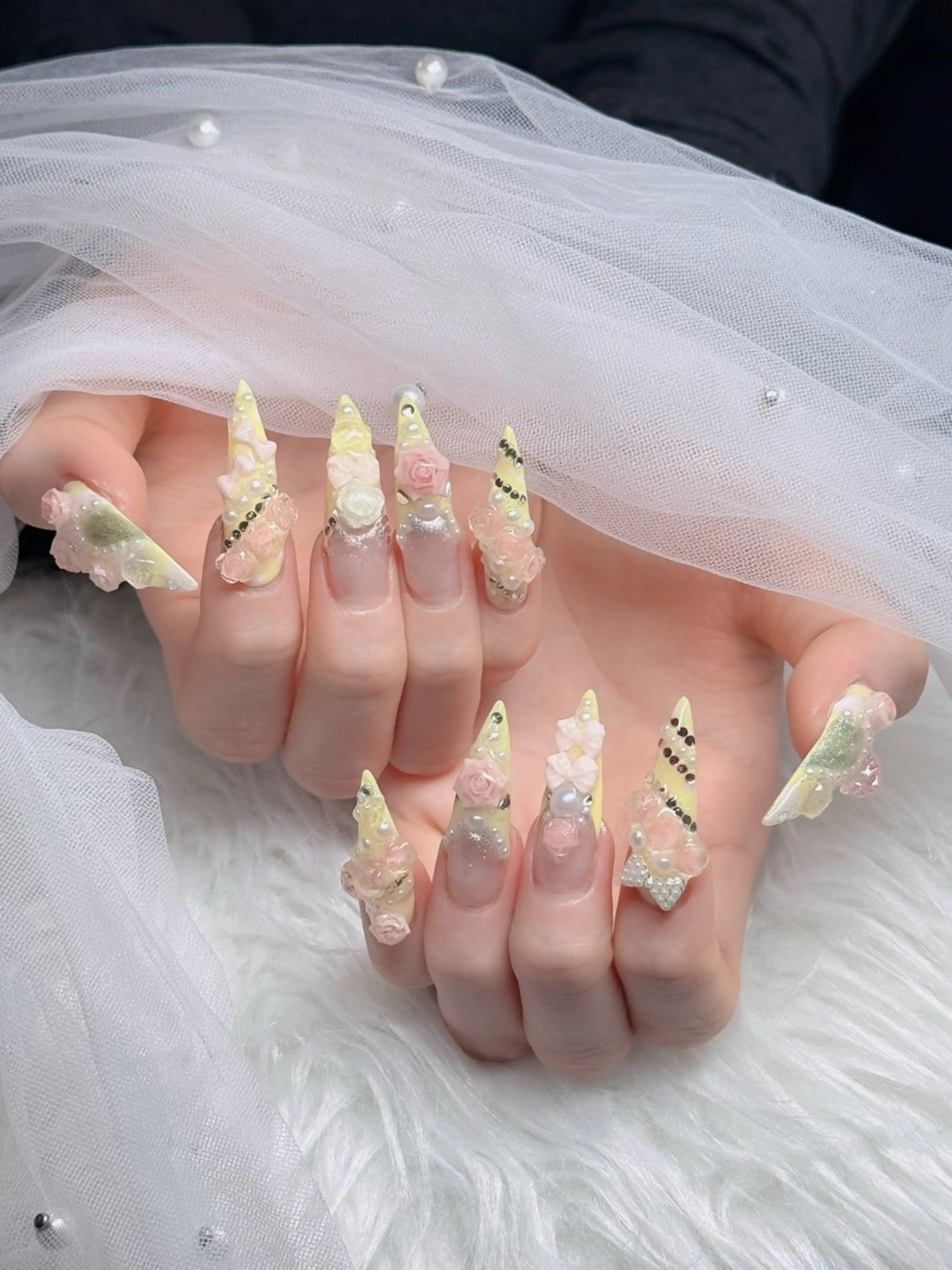 ネイル アートネイル ボルドー フレンチネイル ジェルネイル 氷ネイル・うるうるネイル ハンドネイル H.baby Nail Salonのネイルデザイン