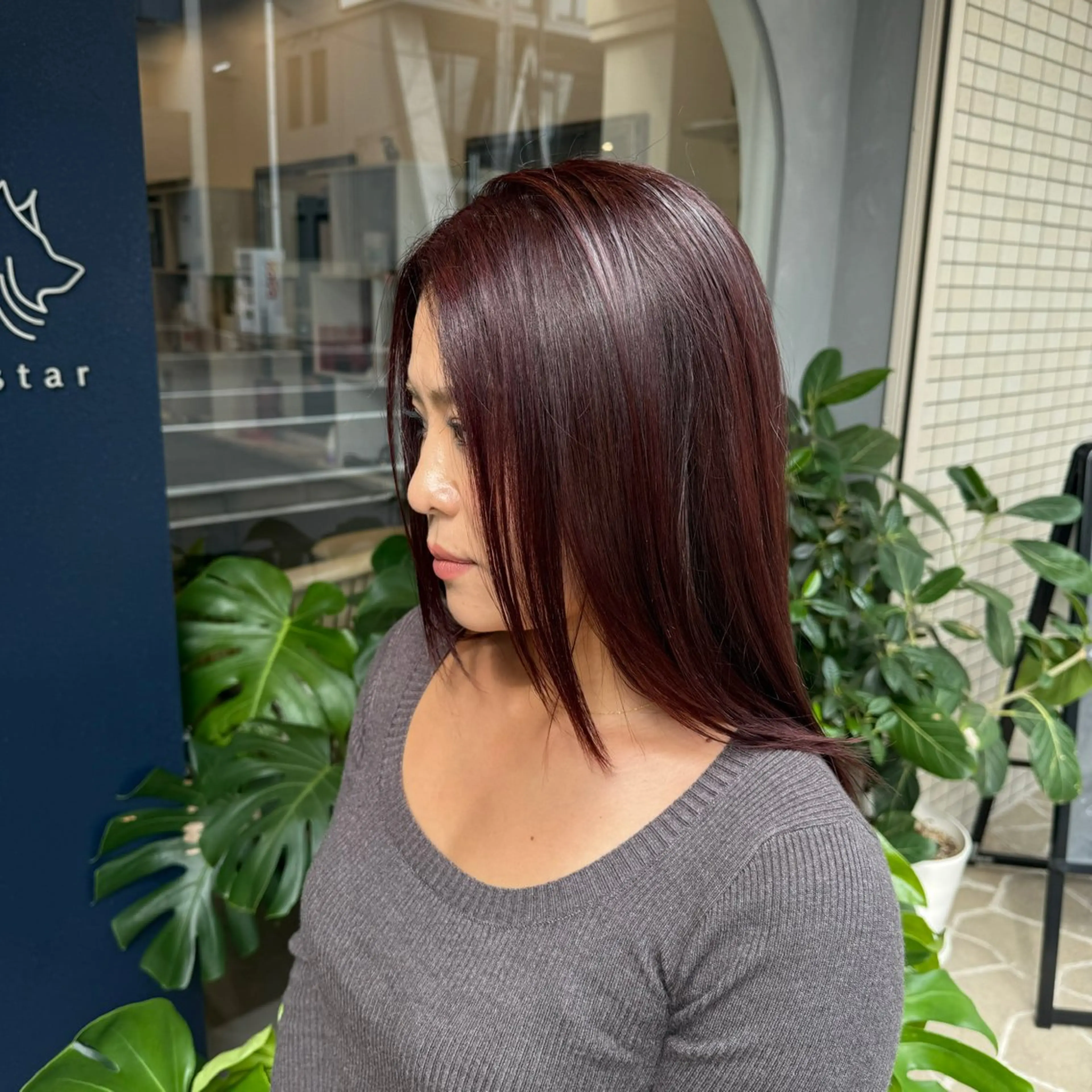 ミディアム カラー ブリーチ ケアブリーチ ハイトーンカラー ボブ 顔まわりレイヤー dogstar 加藤翔大のヘアスタイル