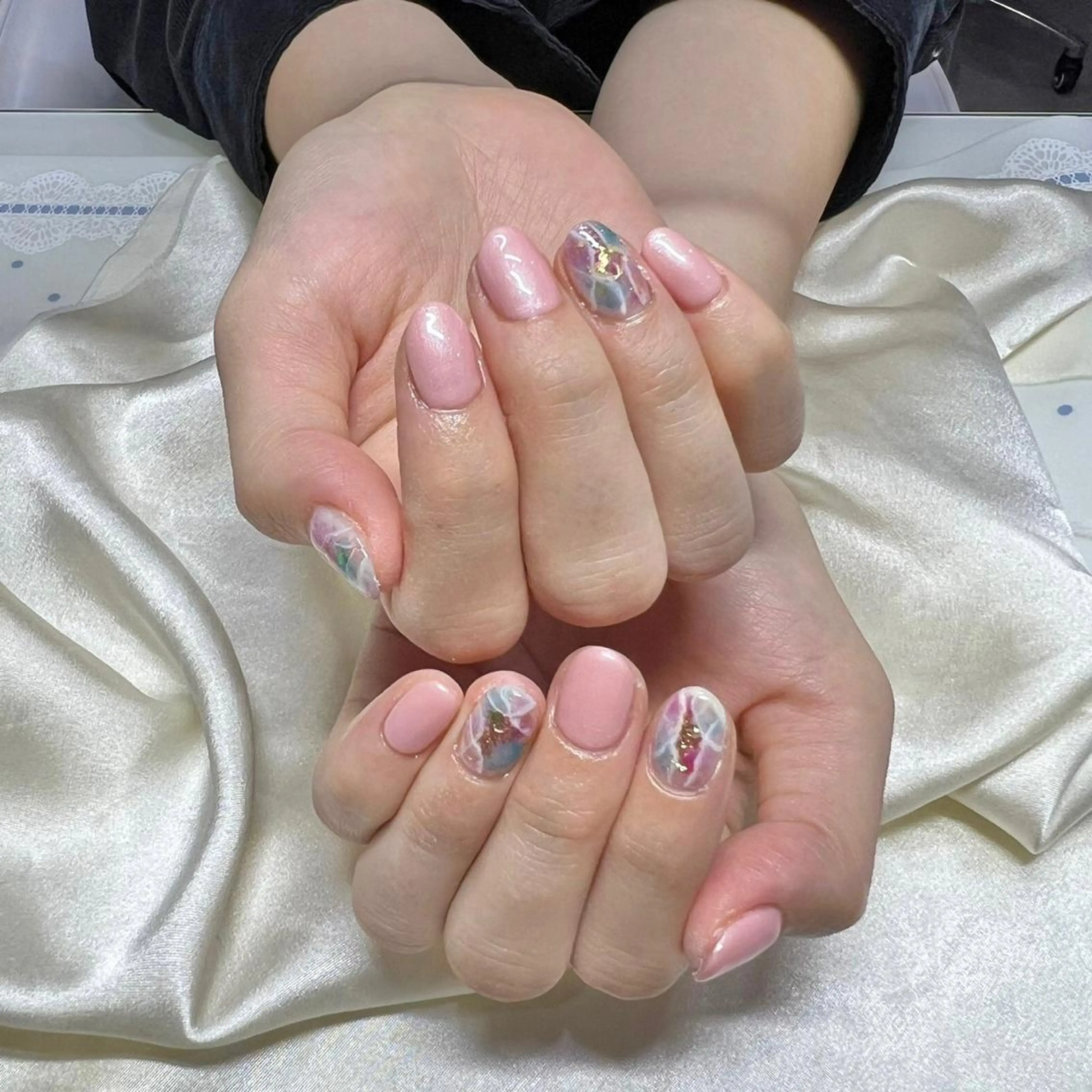 ネイル マツエク・マツパ アイブロウ 眉カラー 韓国風マツエク パリジェンヌラッシュリフト まつげパーマ 長さ出し ハンドネイル Nail&eye Belire 新宿のネイルデザイン