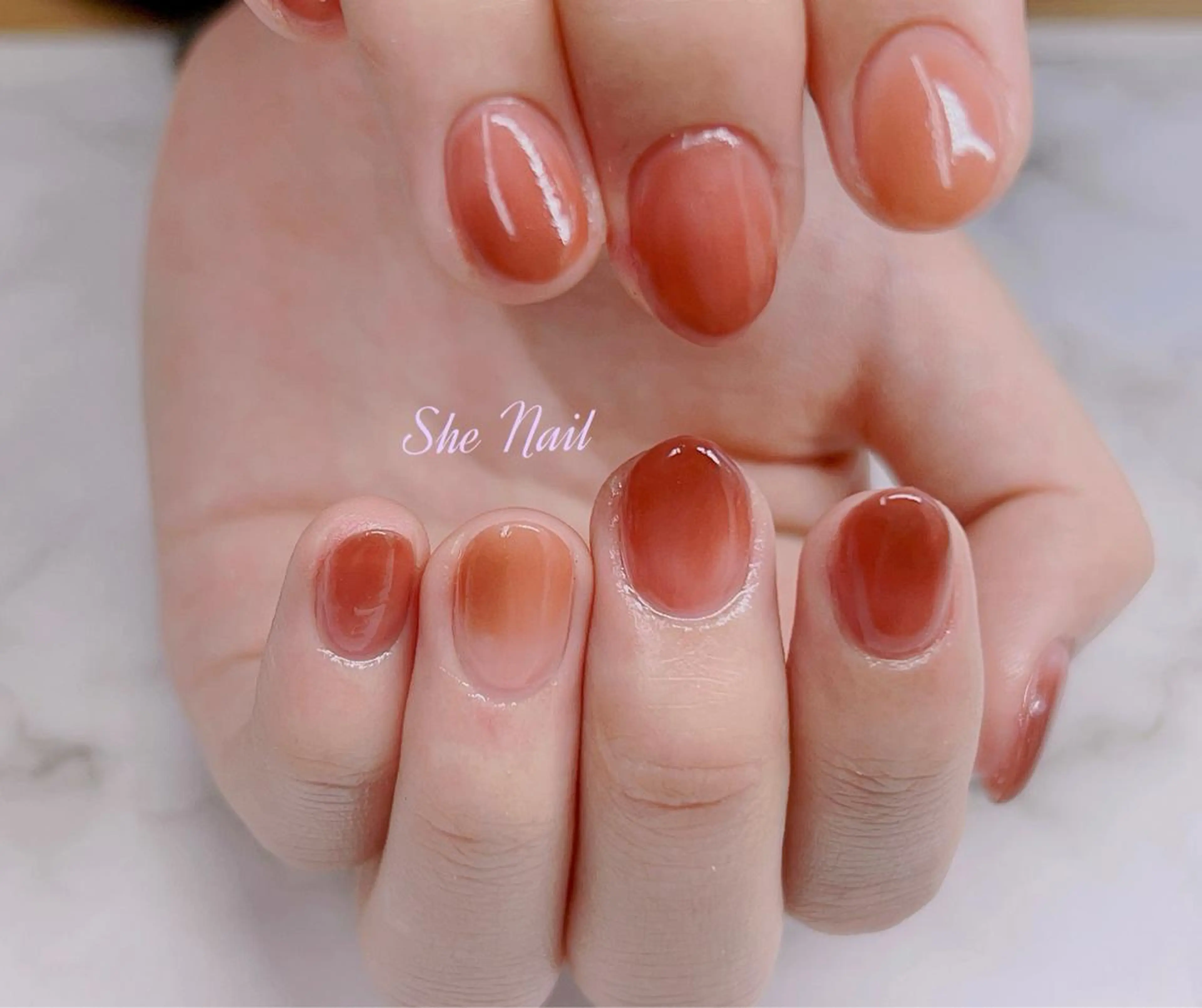 ネイル グラデーション ワンカラーネイル ハンドネイル ISA_ BELLAのネイルデザイン