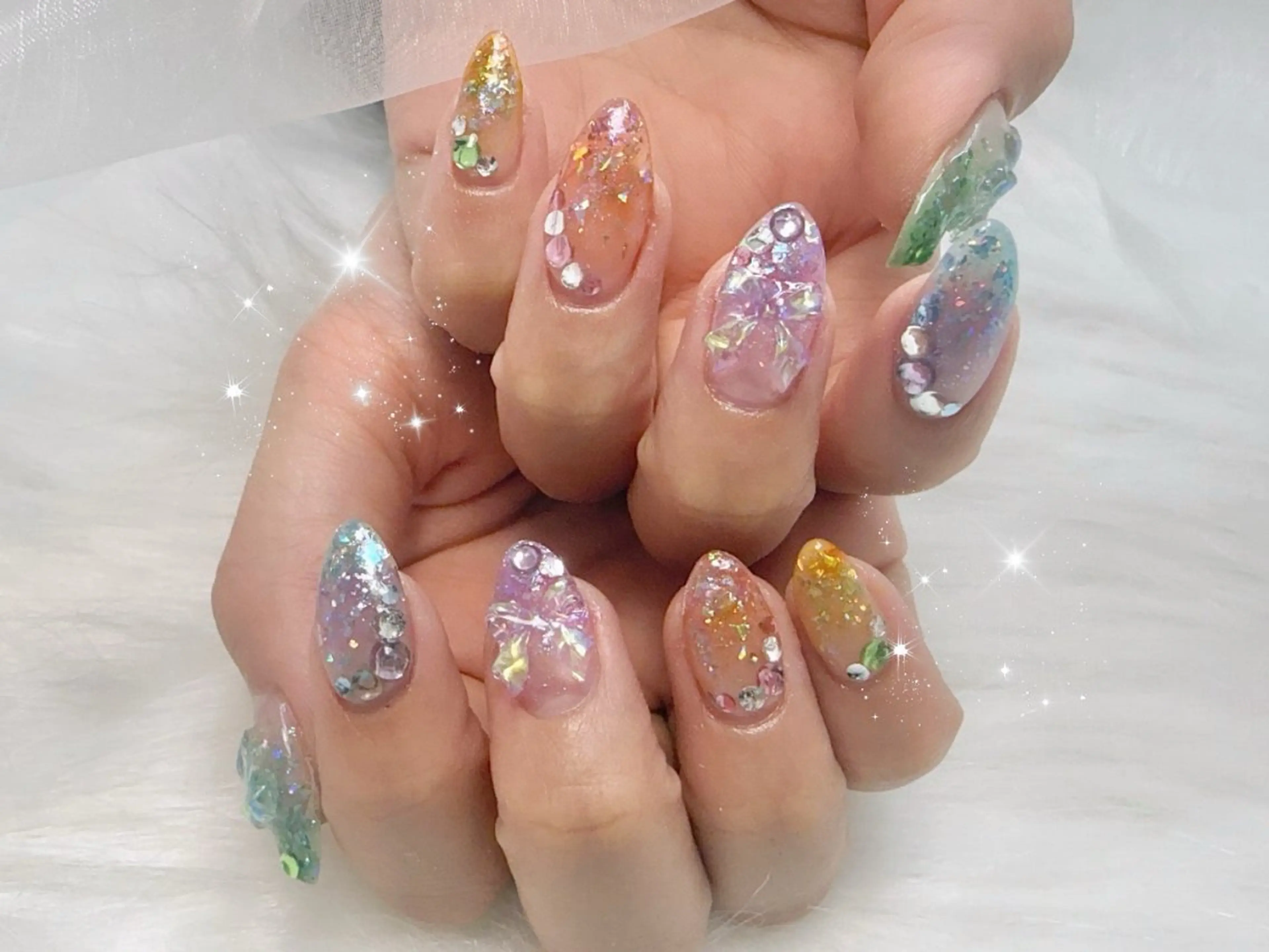 ミディアム ハンドネイル Lili Nail Studio西荻窪店のネイルデザイン