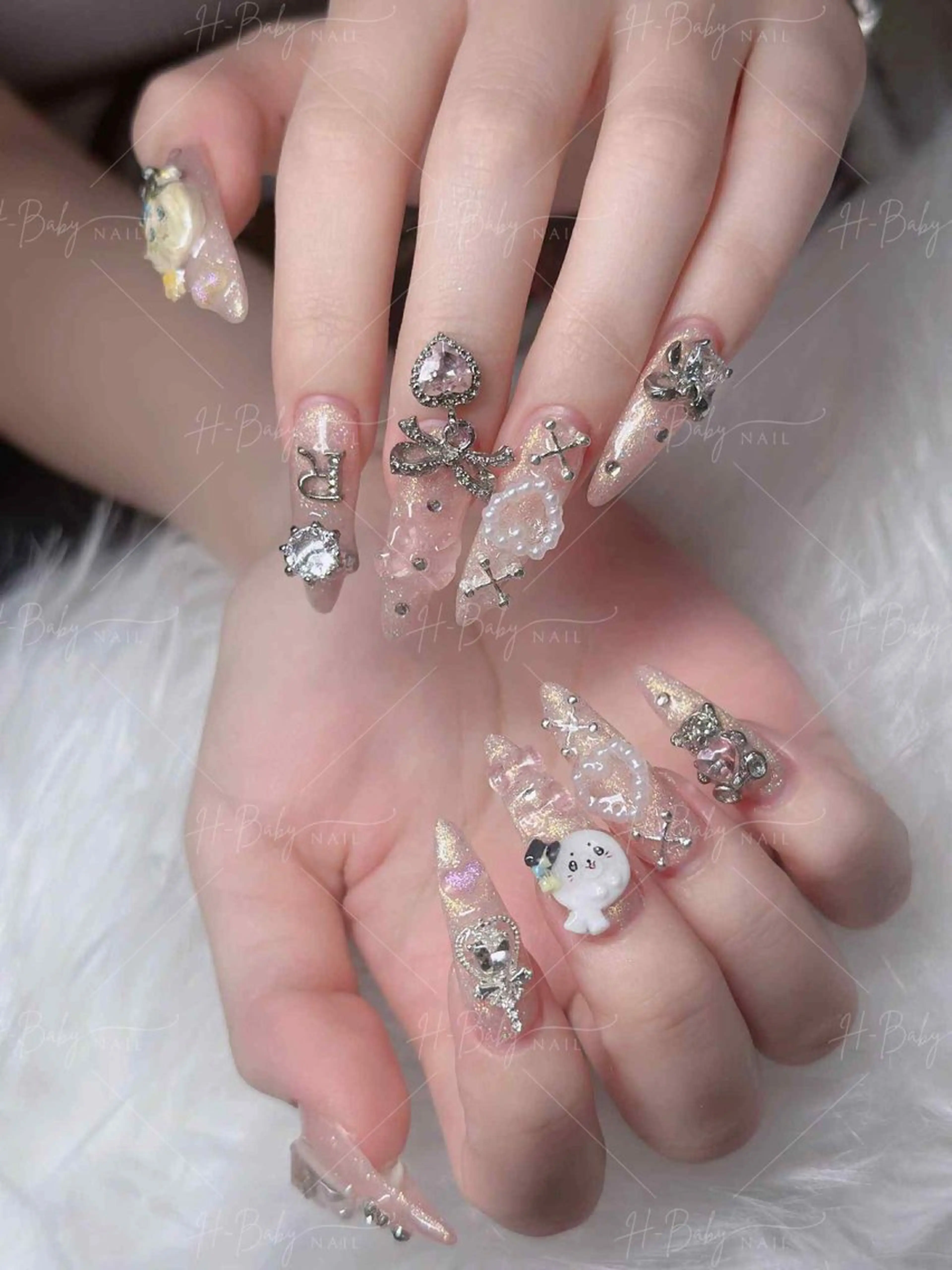 ネイル フレンチネイル ジェルネイル ハロウィン キラキラネイル 韓国ネイル ハンドネイル H.baby Nail Salonのネイルデザイン