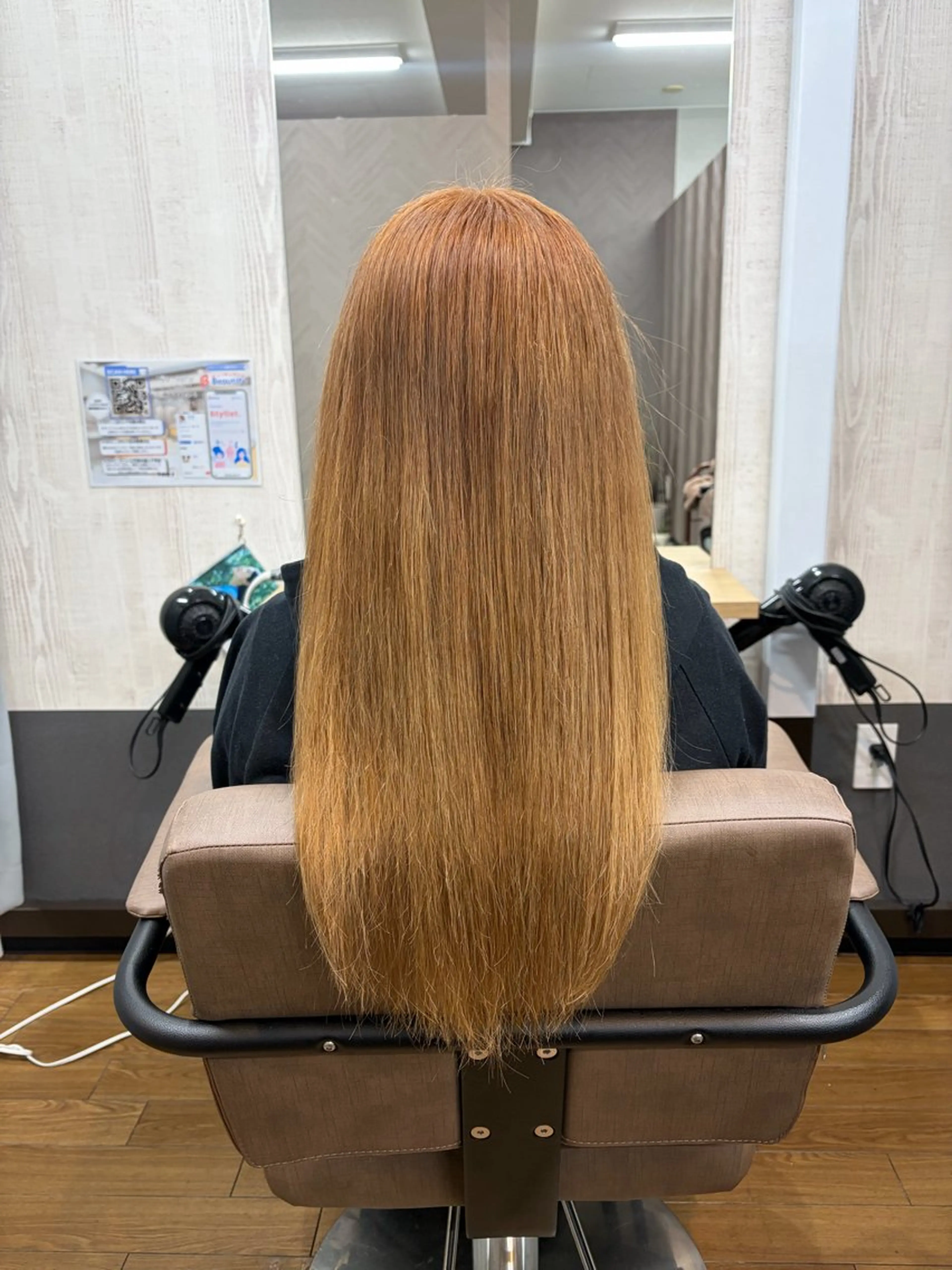 ロング カラー ベージュカラー ブリーチ カット ヘアカラー TELA HAIR 幕張本郷所属・TELA HAIR 幕張本郷店　千尋のヘアスタイル