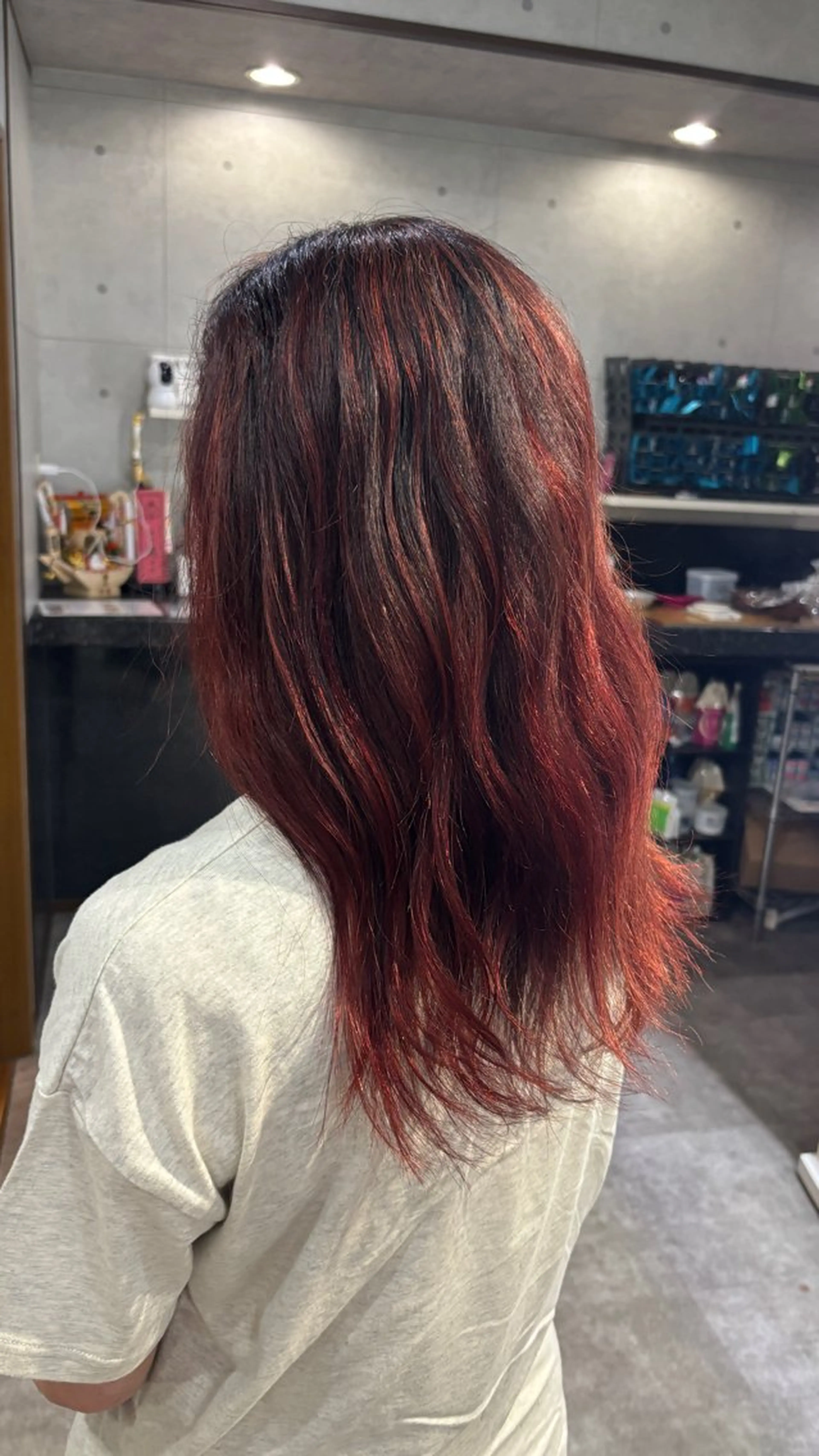 ミディアム ショートボブ ボブ ハイライト 髪質改善 レイヤーカット カット ヘアカラー REVE美容室 REVEマツエクのヘアスタイル