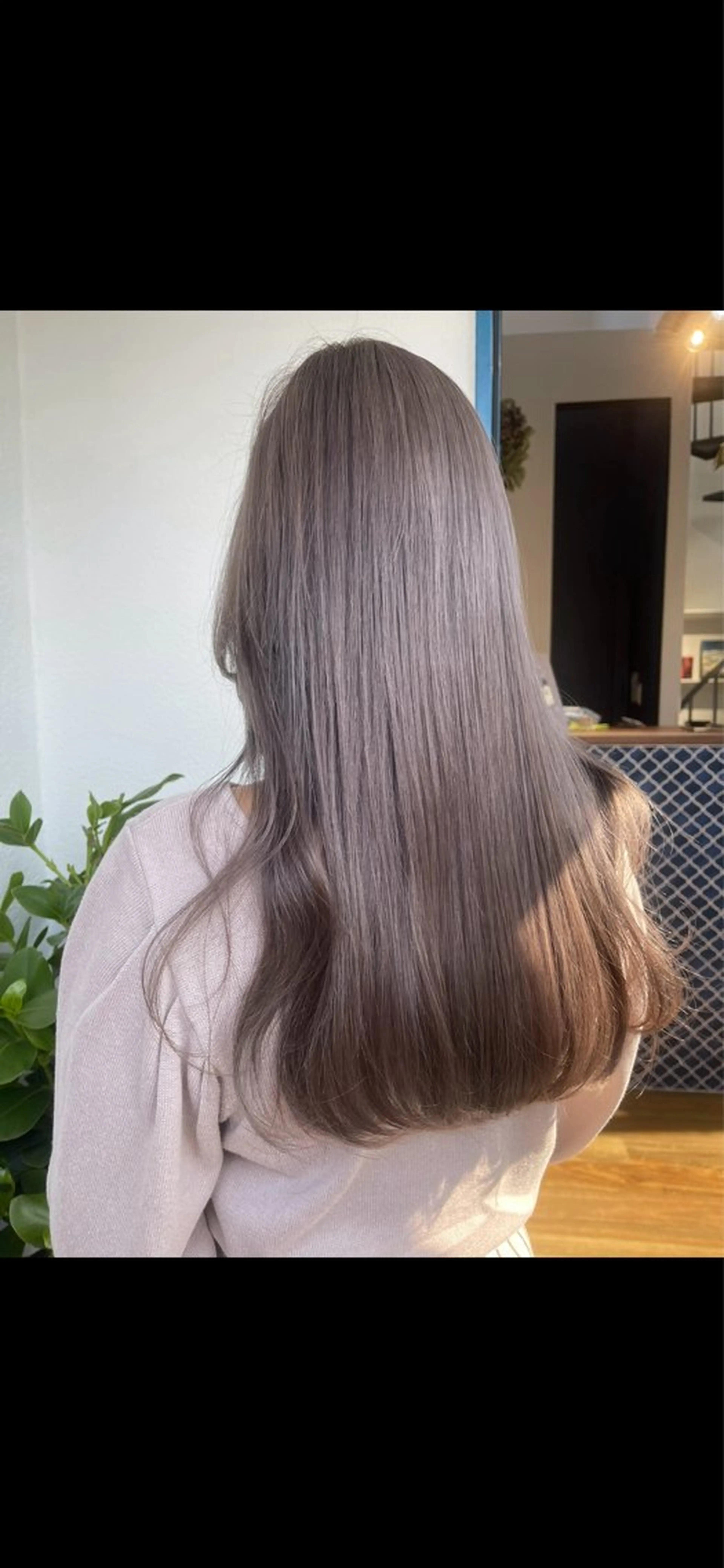 カラー 赤みゼロ 🤎柔ベージュのヘアスタイル