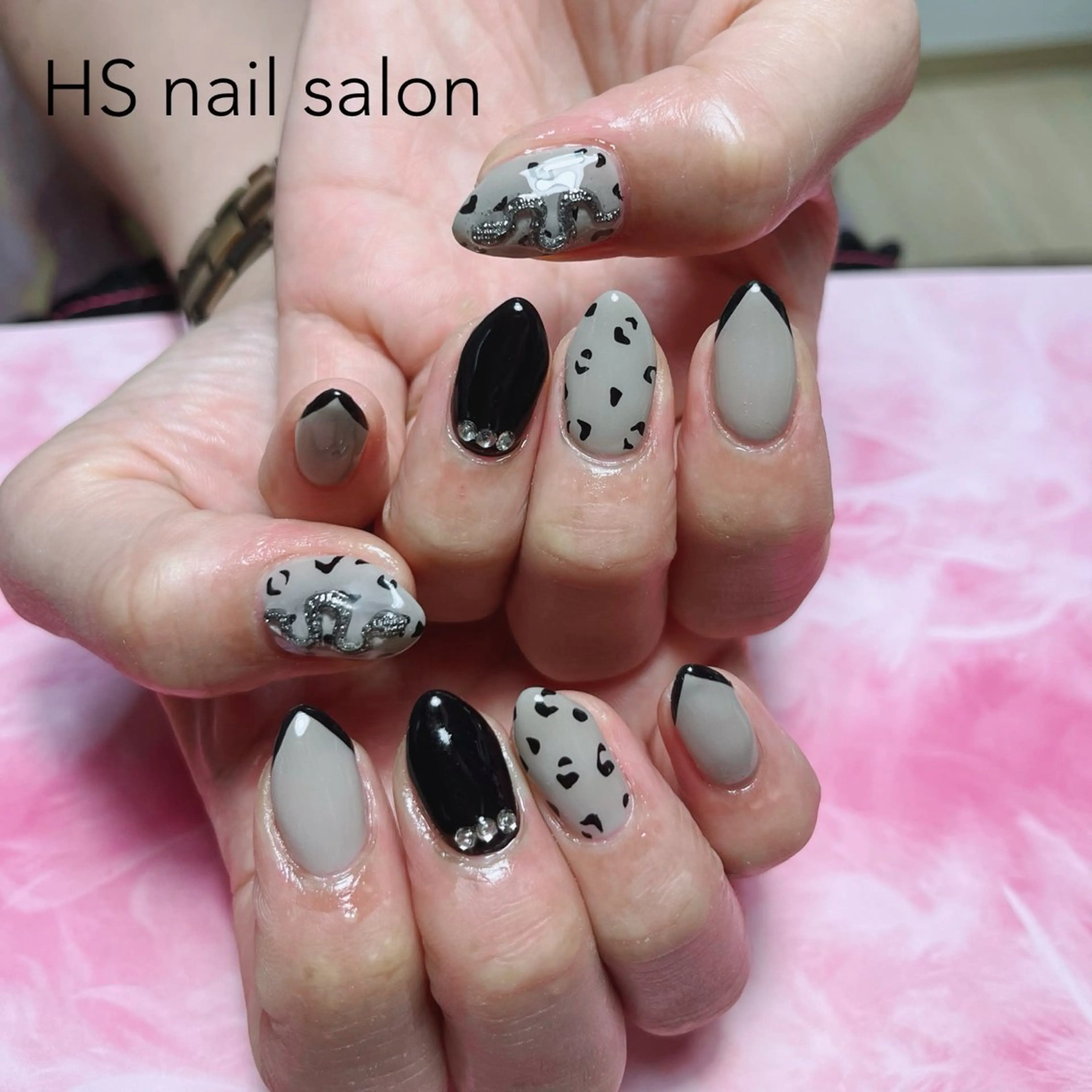 ミディアム ハンドネイル hs nail salonのネイルデザイン