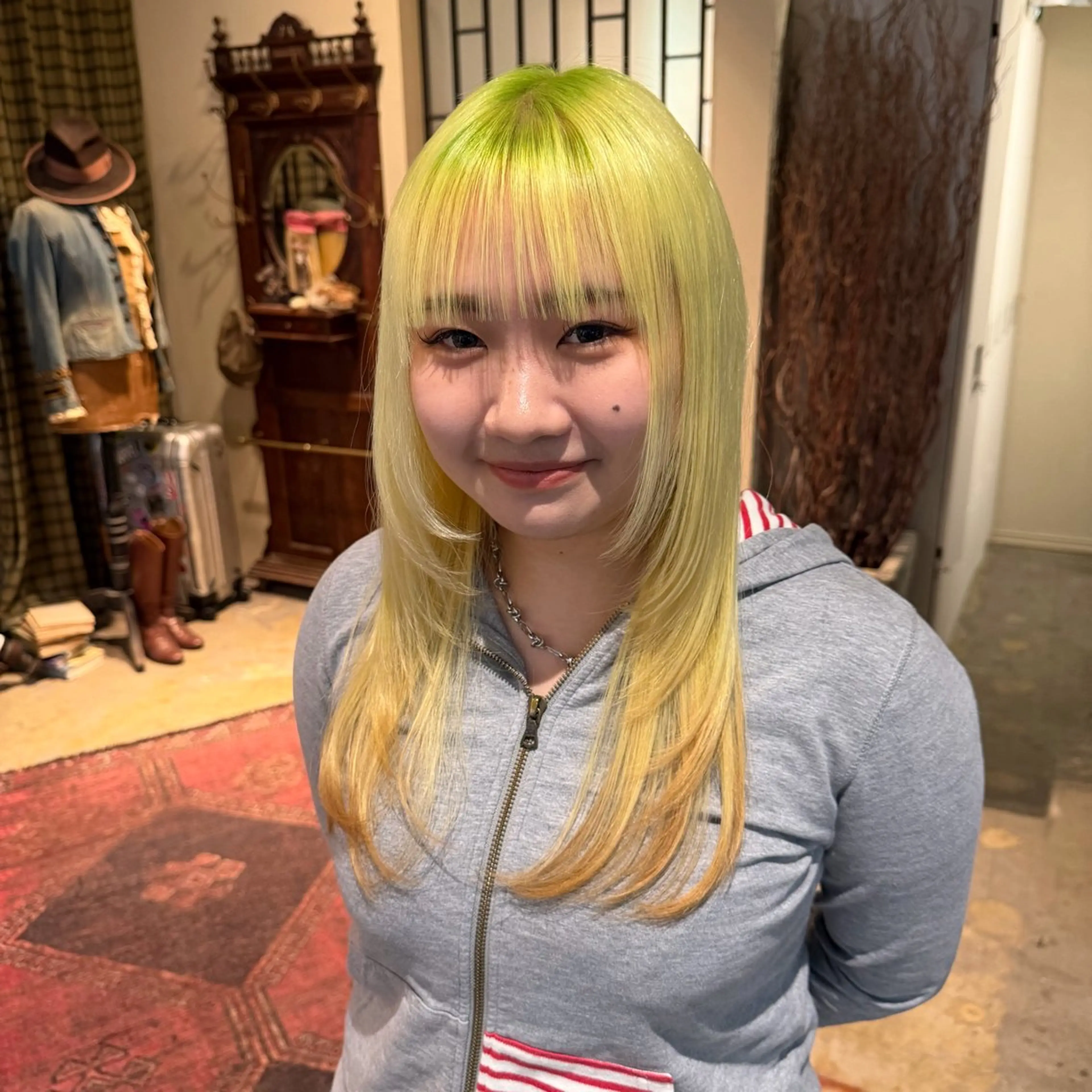 セミロング カラー 🌿もりやま りりか🌿のヘアスタイル