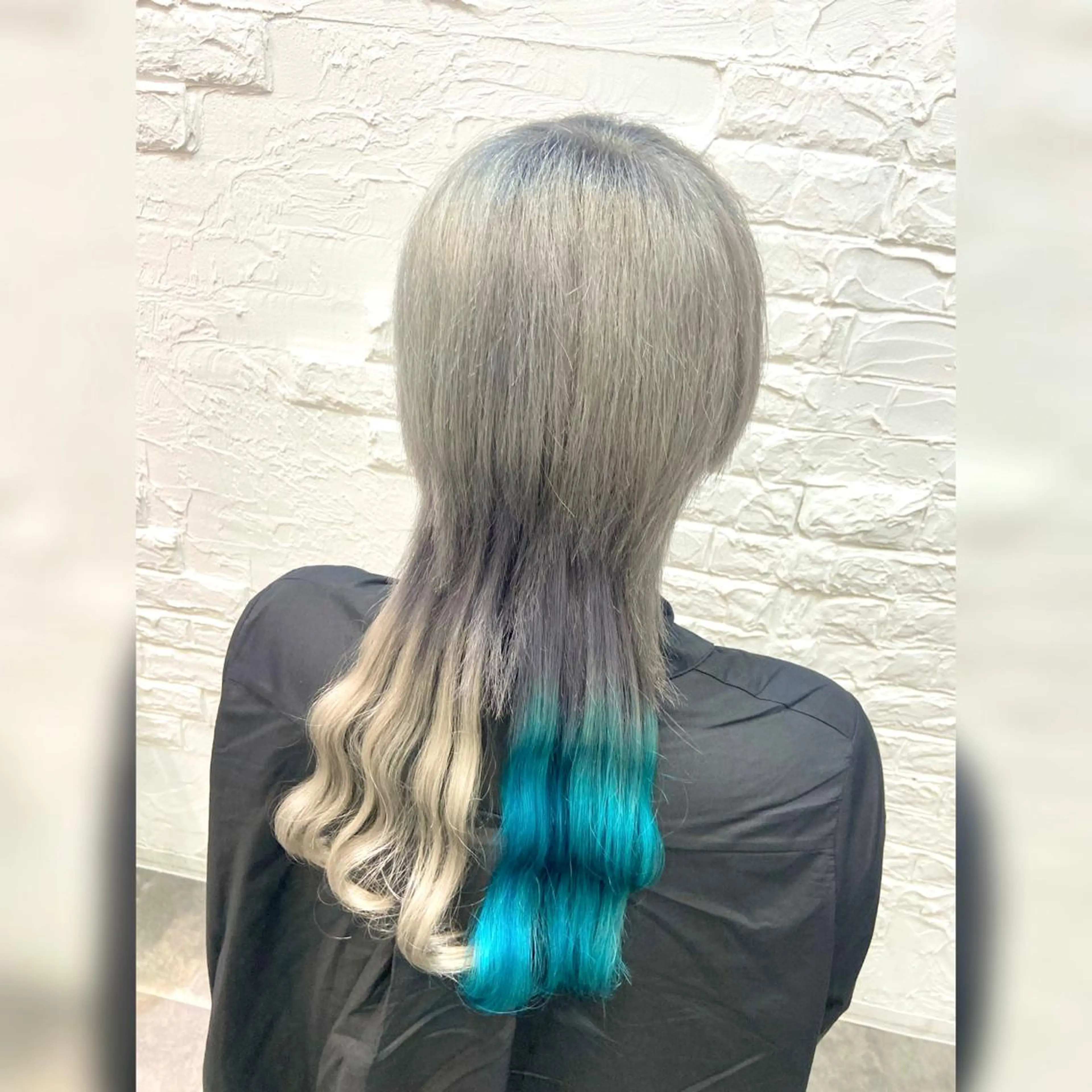 ロング カラー メンズ メンズウルフカット シルバー エクステ ウルフカット エクステ ♥️ルフ🐒 ミレイ♥️のヘアスタイル