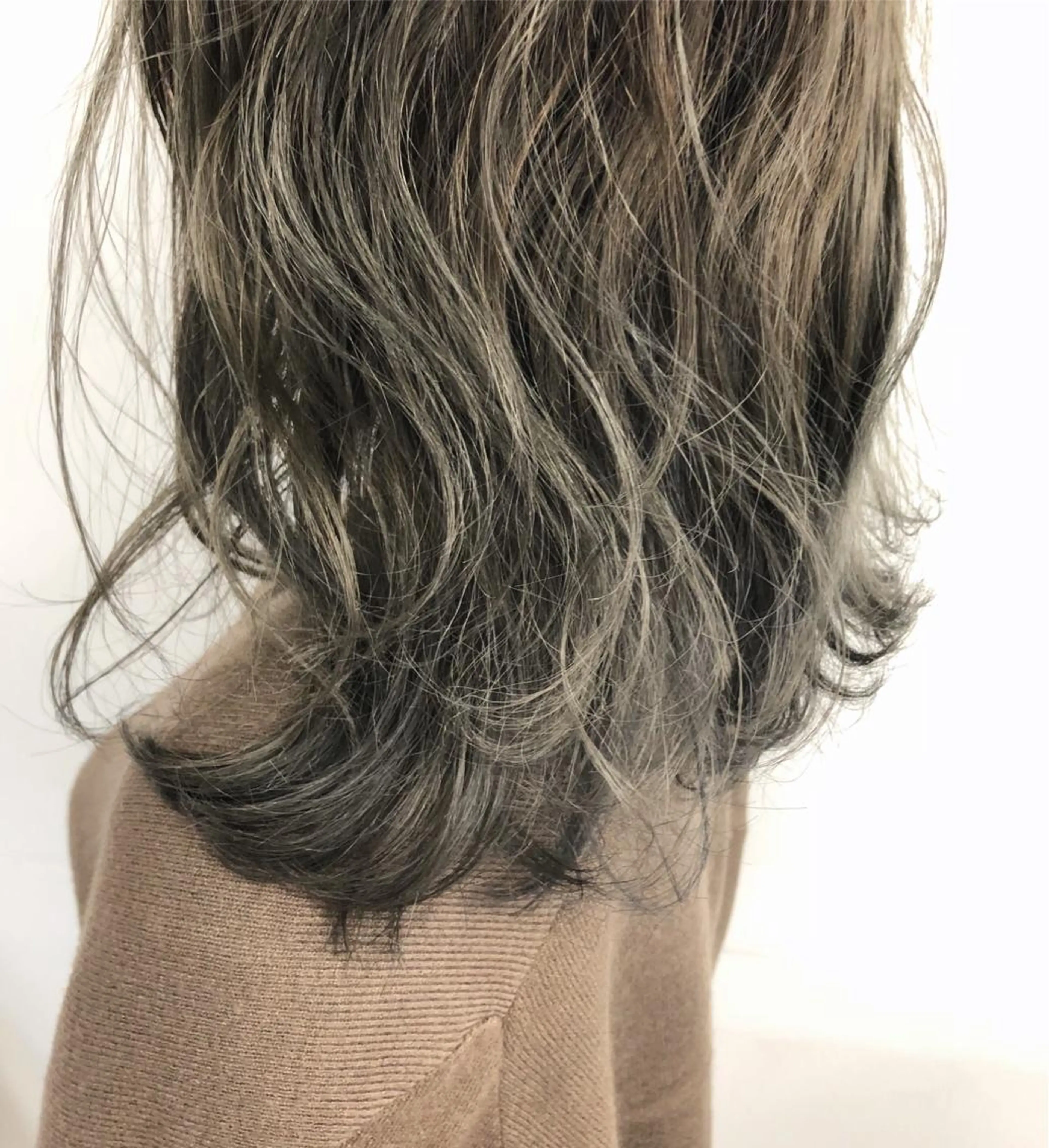 カラー グラデーションカラー ハイライトカラー レイヤーカット 古川洋之のヘアスタイル