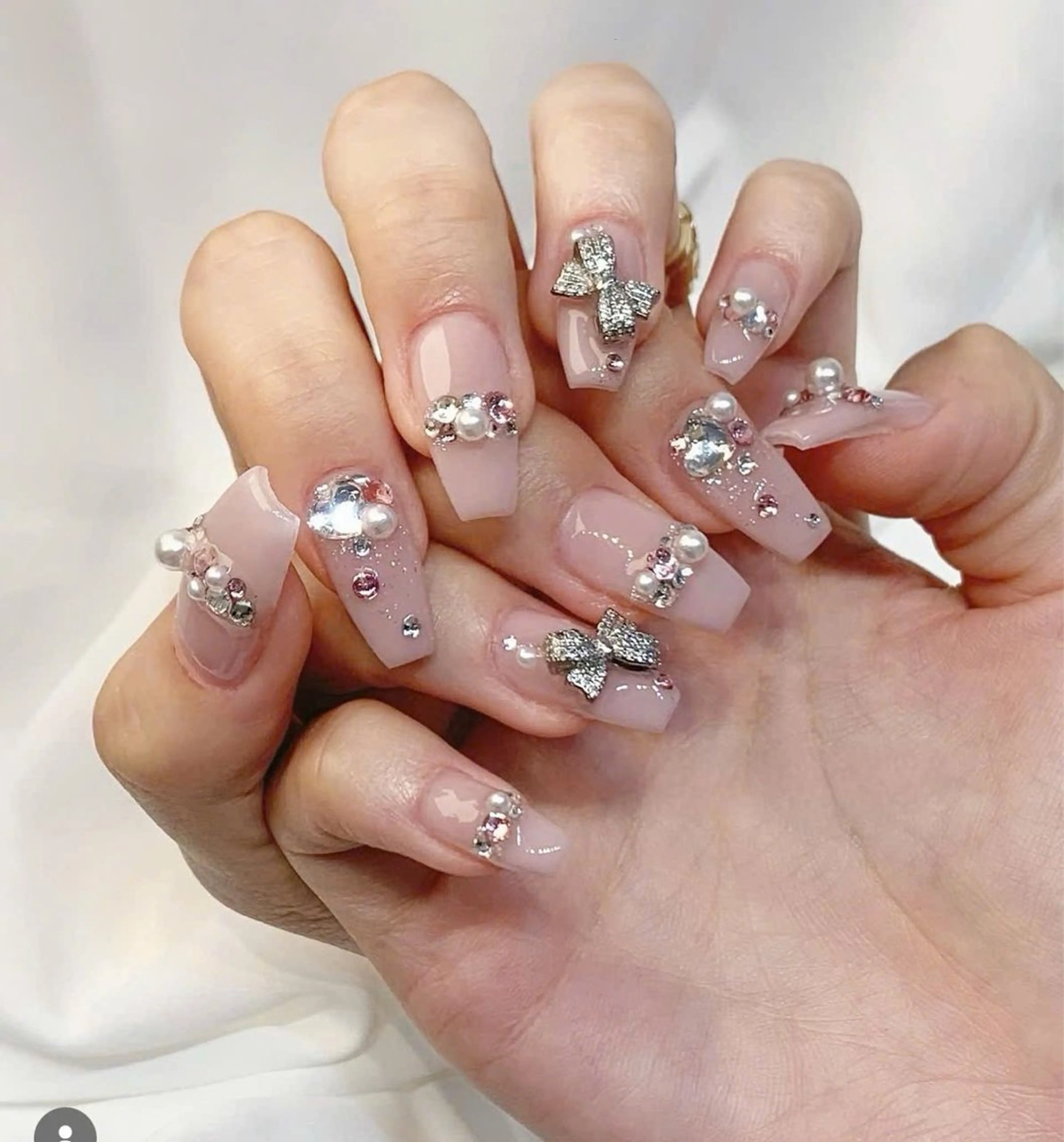 ネイル キラキラネイル マグネットネイル ミラーネイル ニュアンスネイル 春ネイル MeiMei Nail モデル募集のネイルデザイン