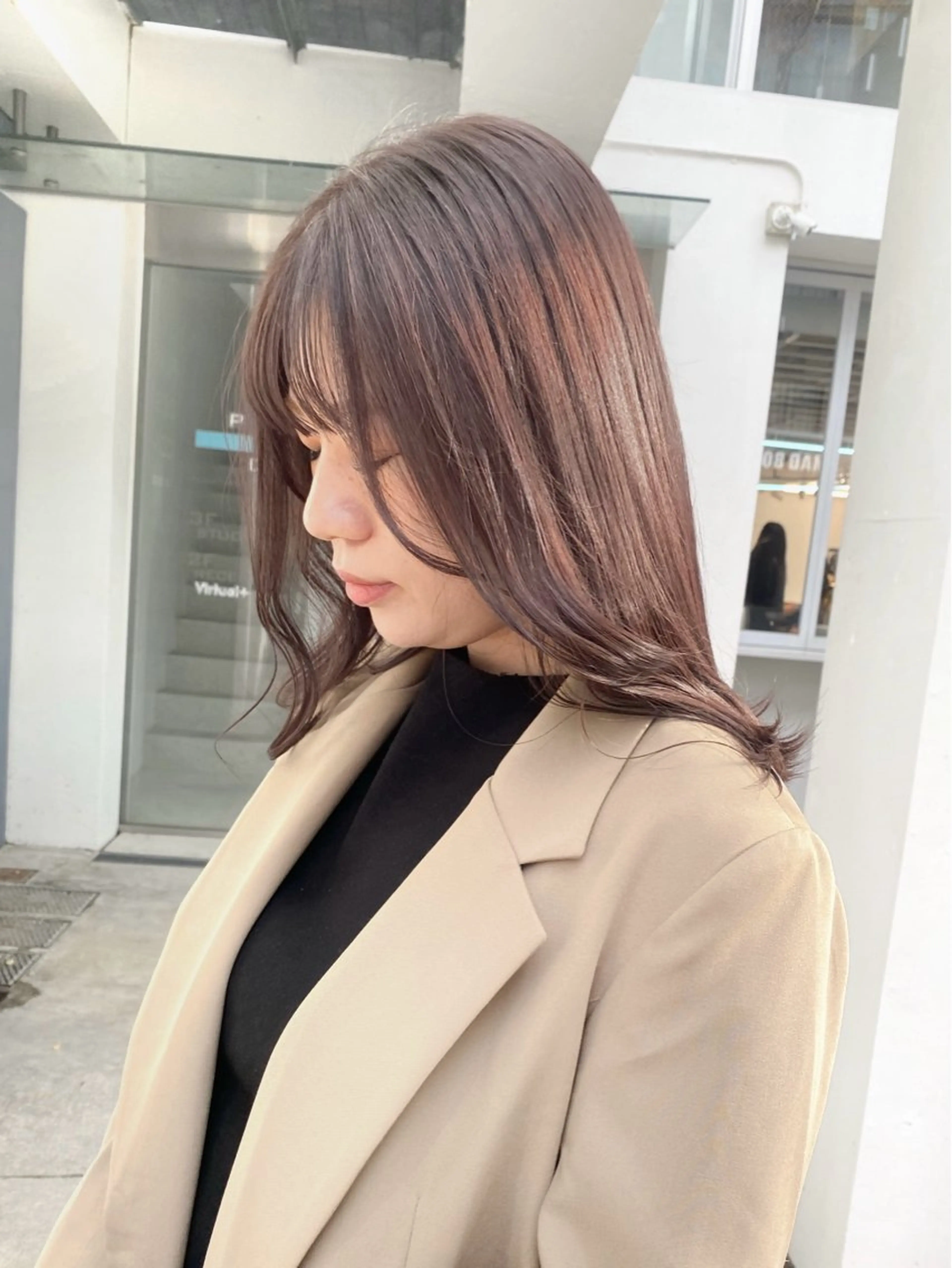 セミロング カラー ブリーチ 透明感カラー レイヤーカット ヘアカラー トリートメント Lomalia 🤍🫧/makoのヘアスタイル