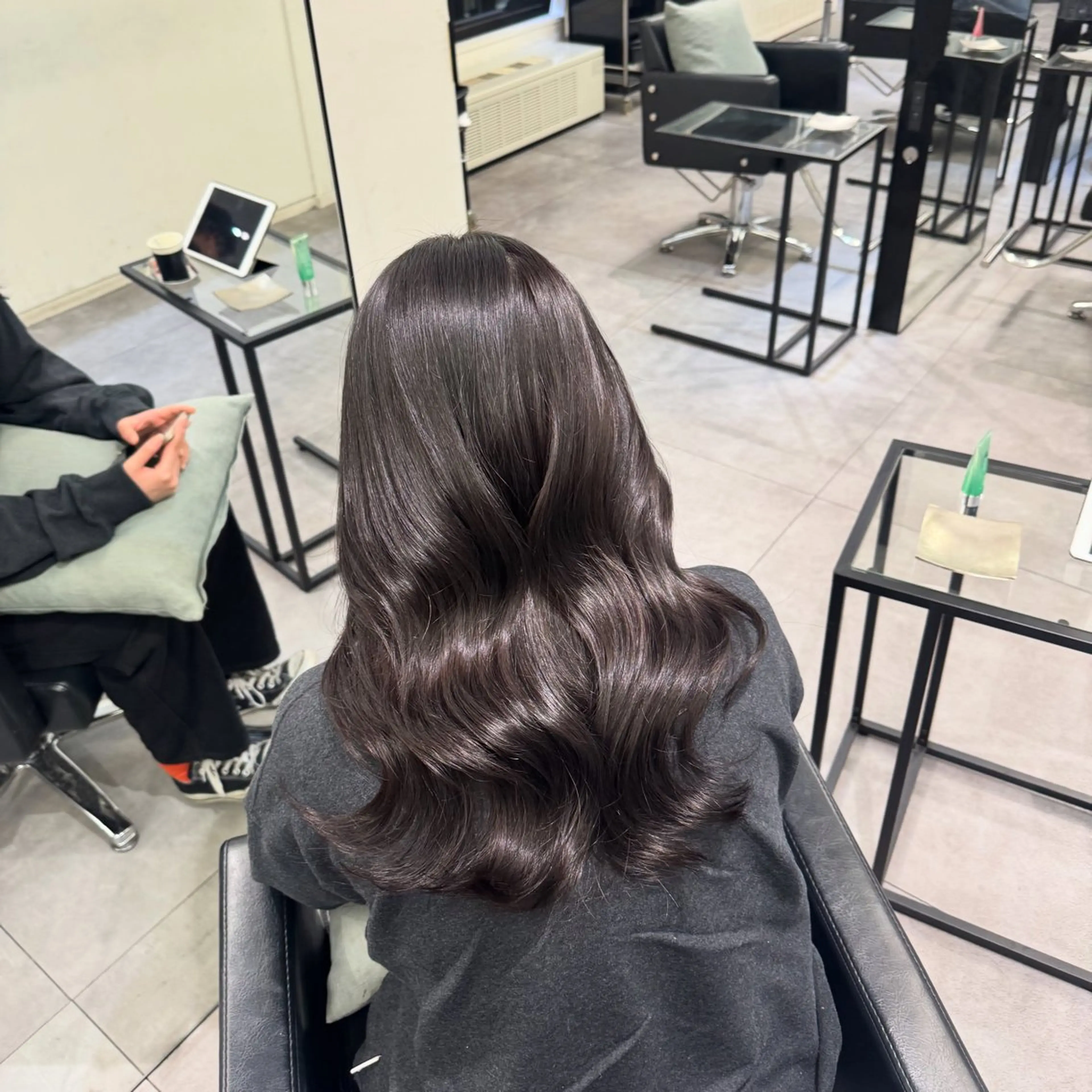 セミロング カラー 最高峰髪質改善💎 レイヤーカットのヘアスタイル