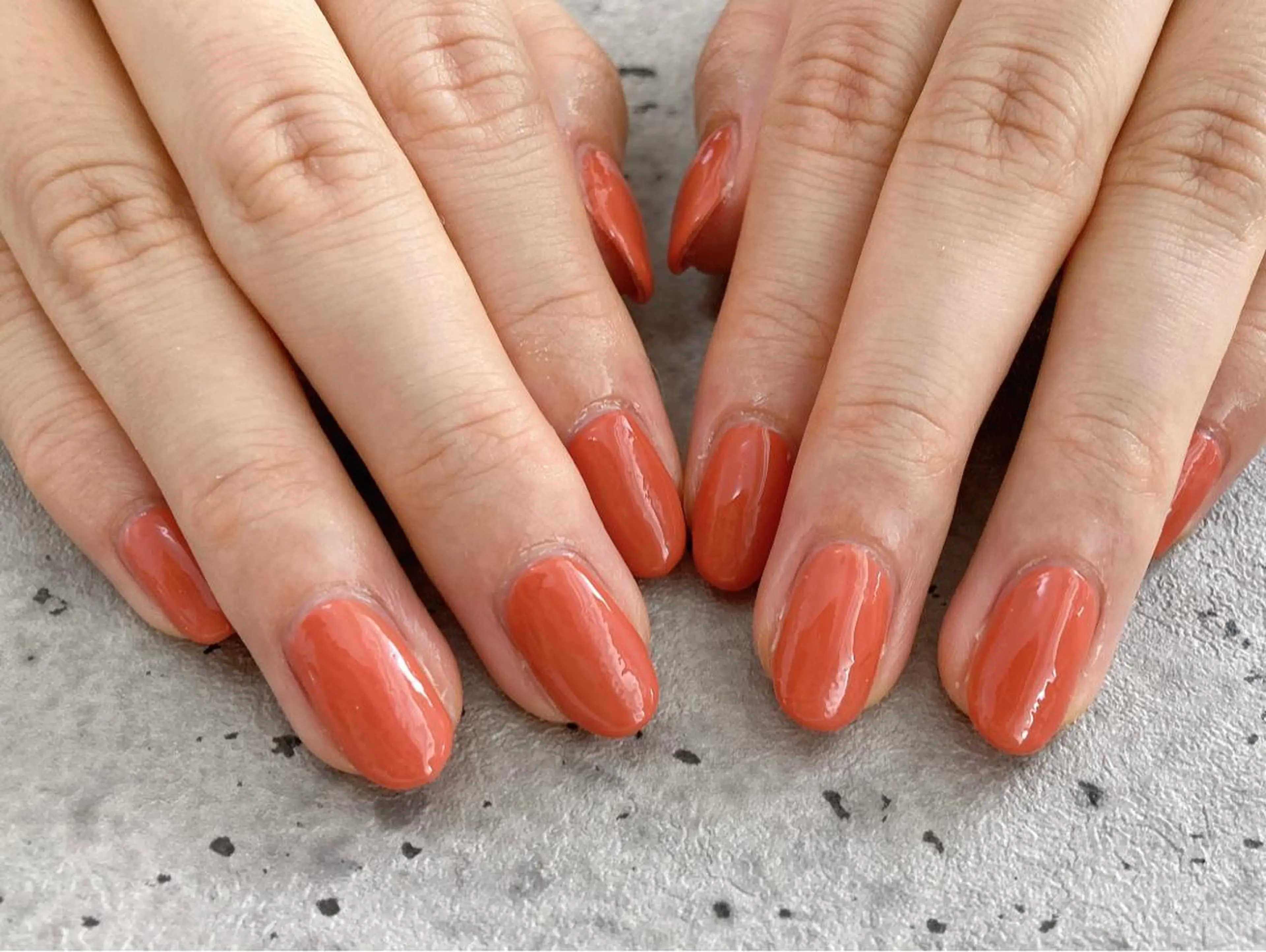 ネイル ワンカラーネイル オレンジ ハンドネイル mogunail &blowのネイルデザイン