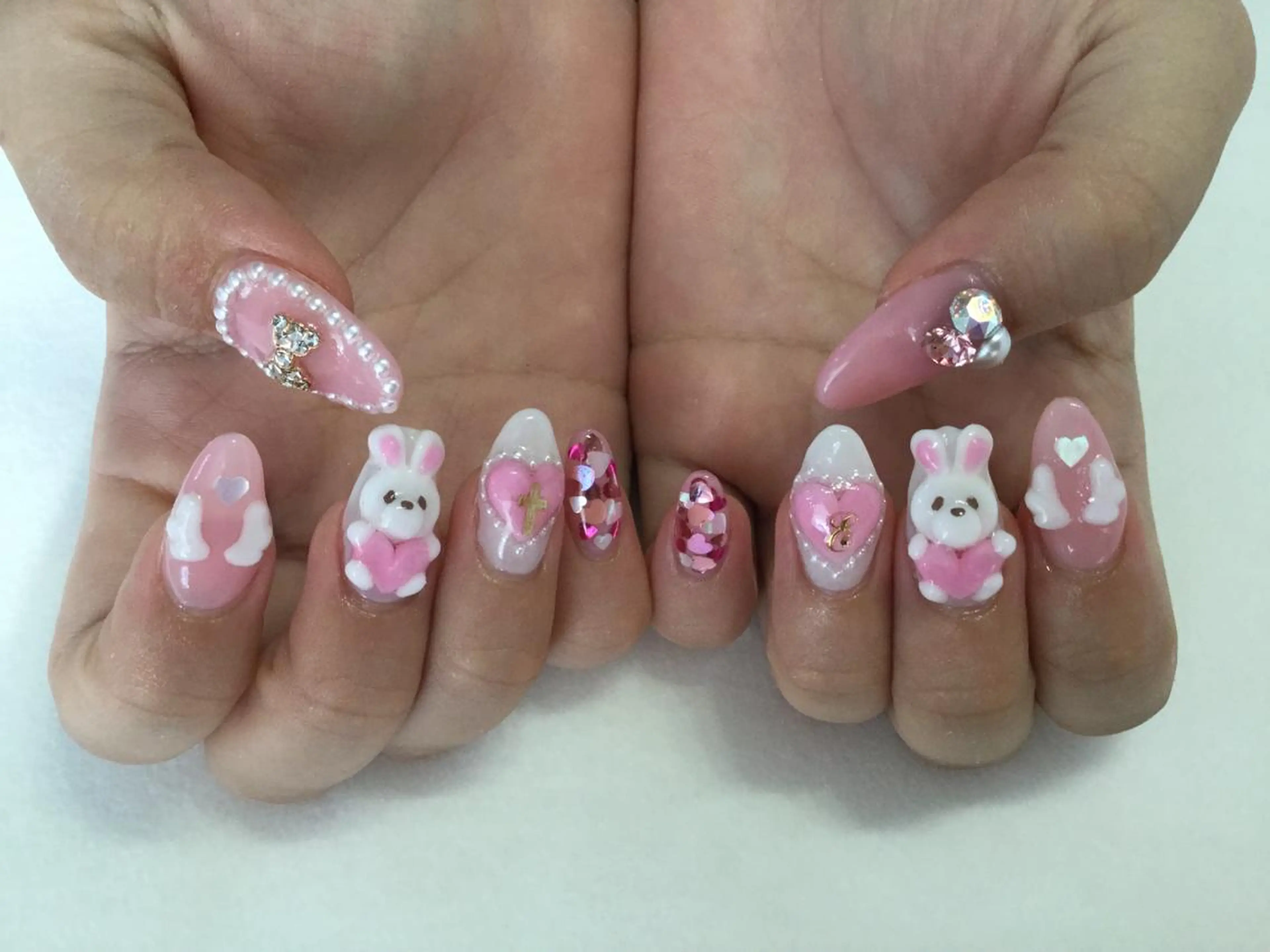 ネイル ハンドネイル 💎🐰 saki. m 🐰💎のネイルデザイン