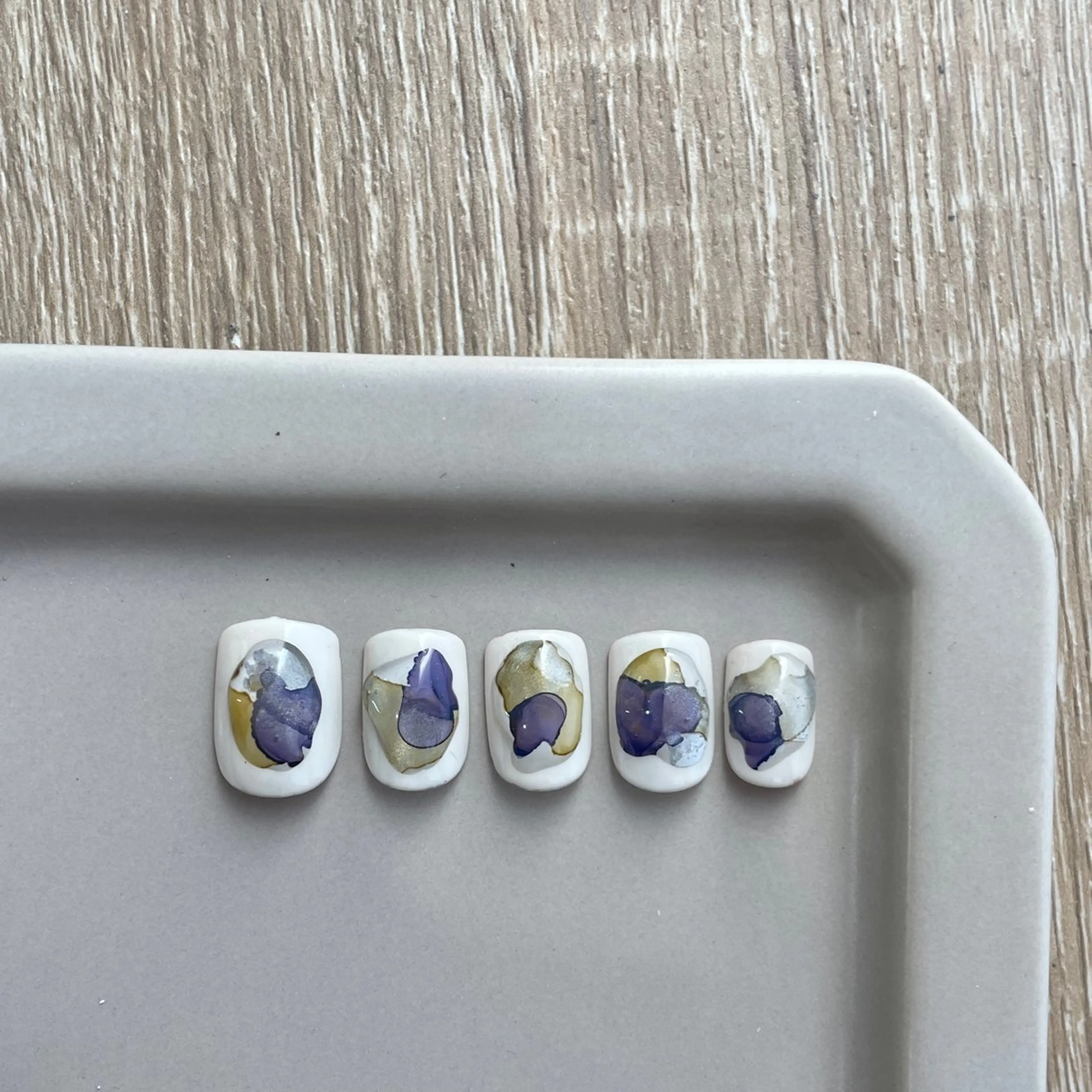 ネイル 氷ネイル・うるうるネイル 韓国ネイル ニュアンスネイル ショートネイル 冬ネイル 園田 ソノダのネイルデザイン