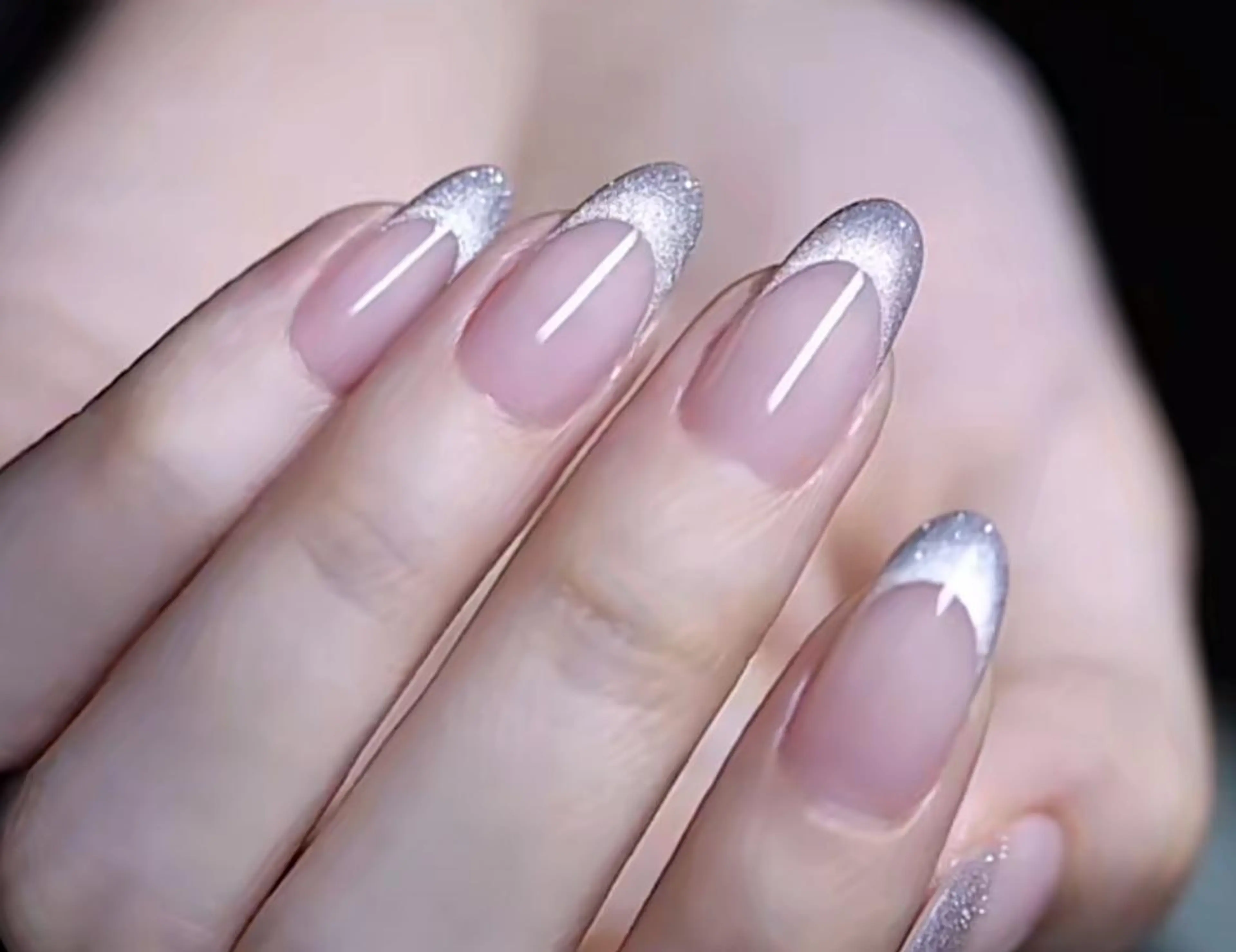 ネイル フレンチネイル マグネットネイル マグネットフレンチ ハンドネイル BETTER ME ネイルサロン池田公園のネイルデザイン