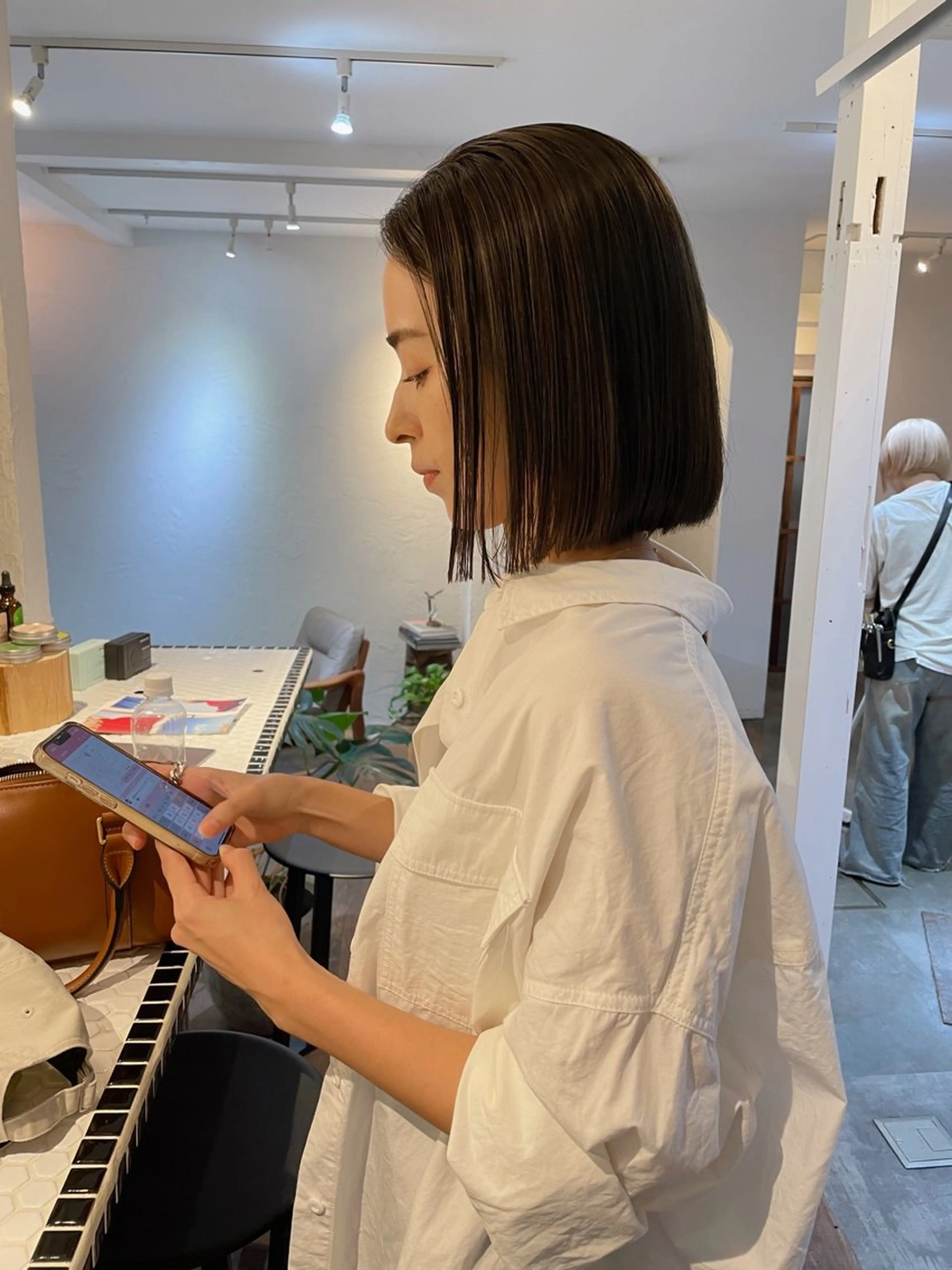 ショート カラー 高橋 愛美のヘアスタイル