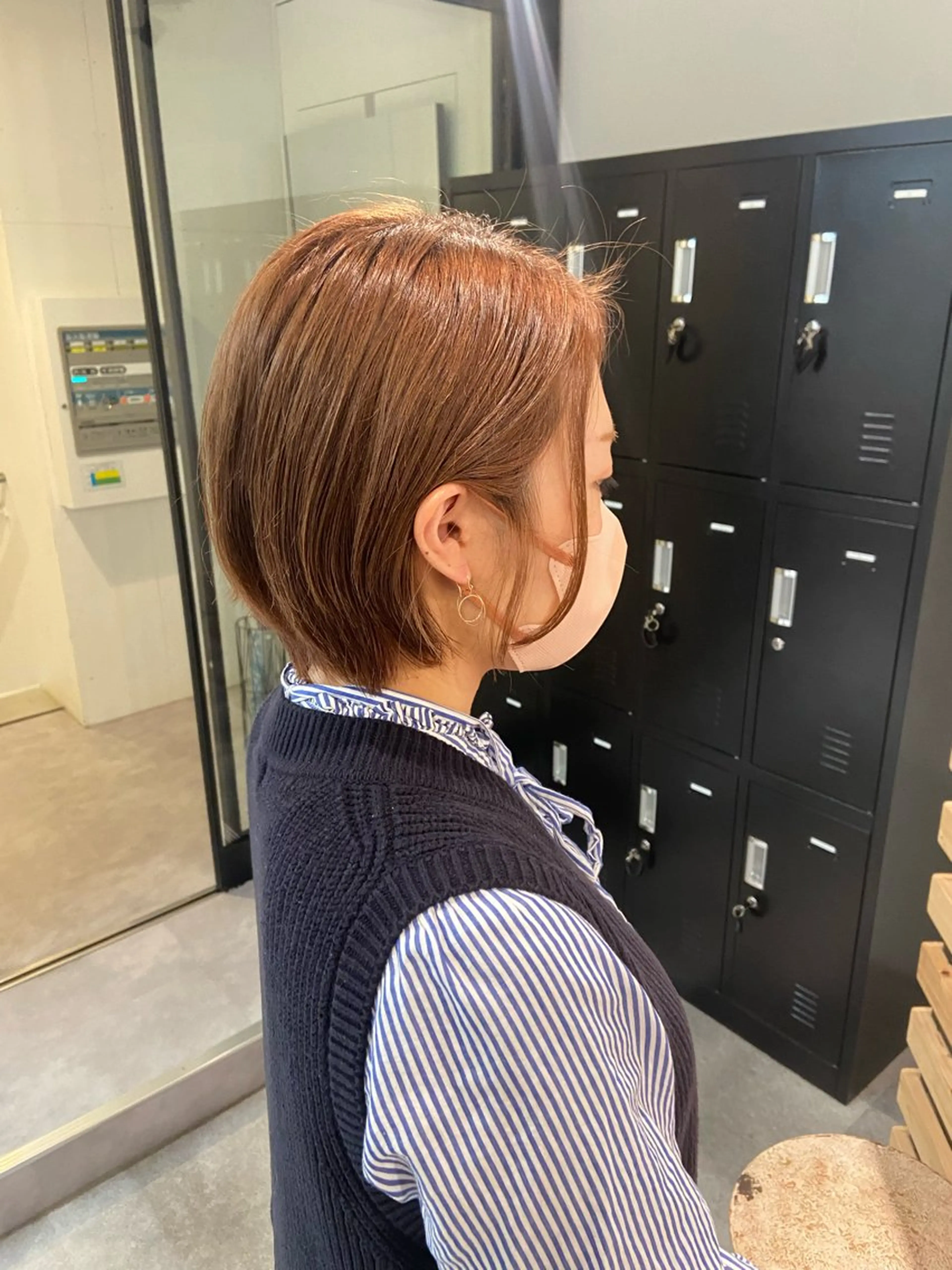 ショート カラー ショートボブ ベージュカラー ミルクティーベージュ ボブ ショートヘア ヘアカラー トリートメント ウルフカット レイヤーカット上柿のヘアスタイル