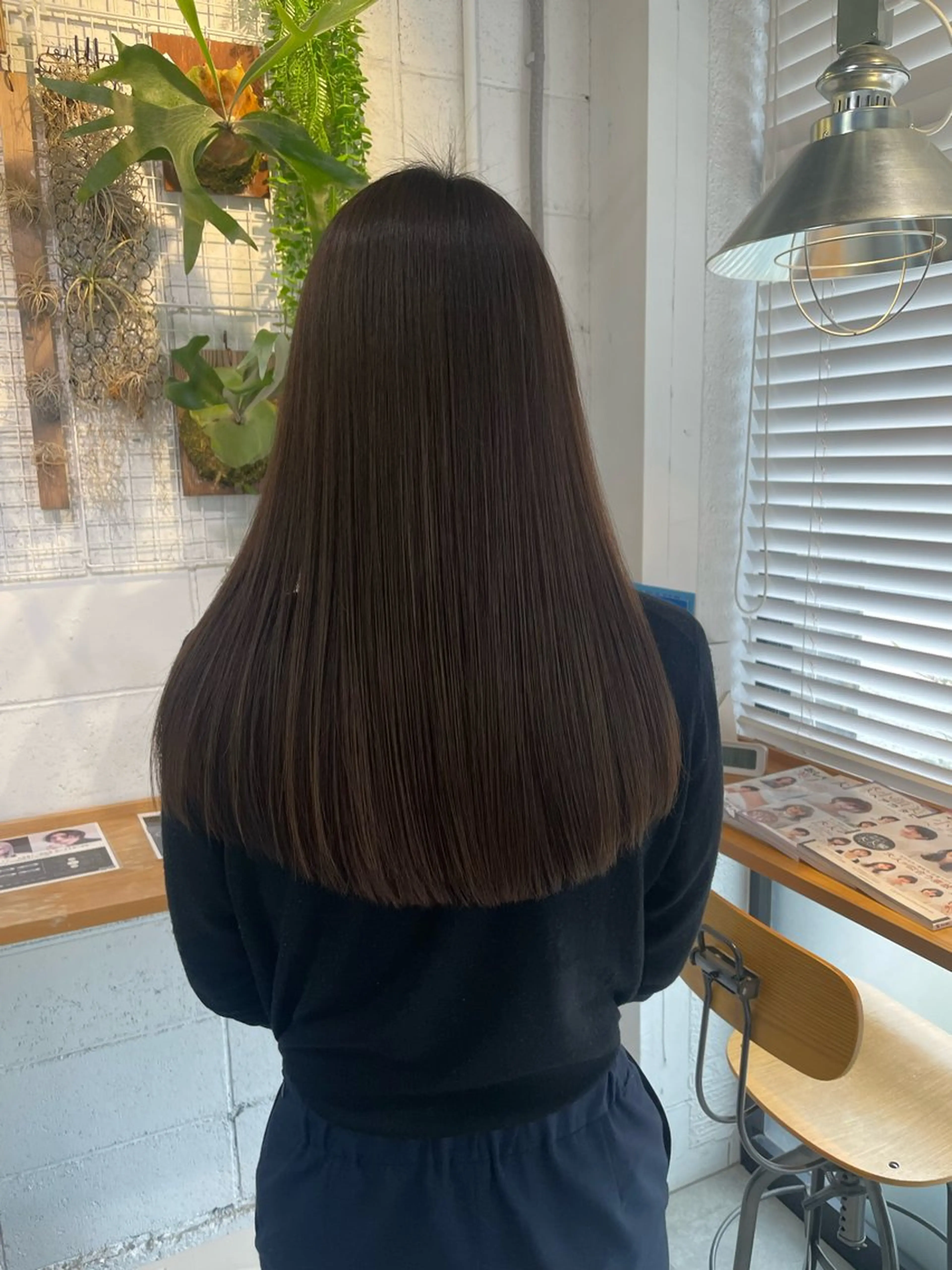 カラー カット トリートメント 見奈美 凜のヘアスタイル