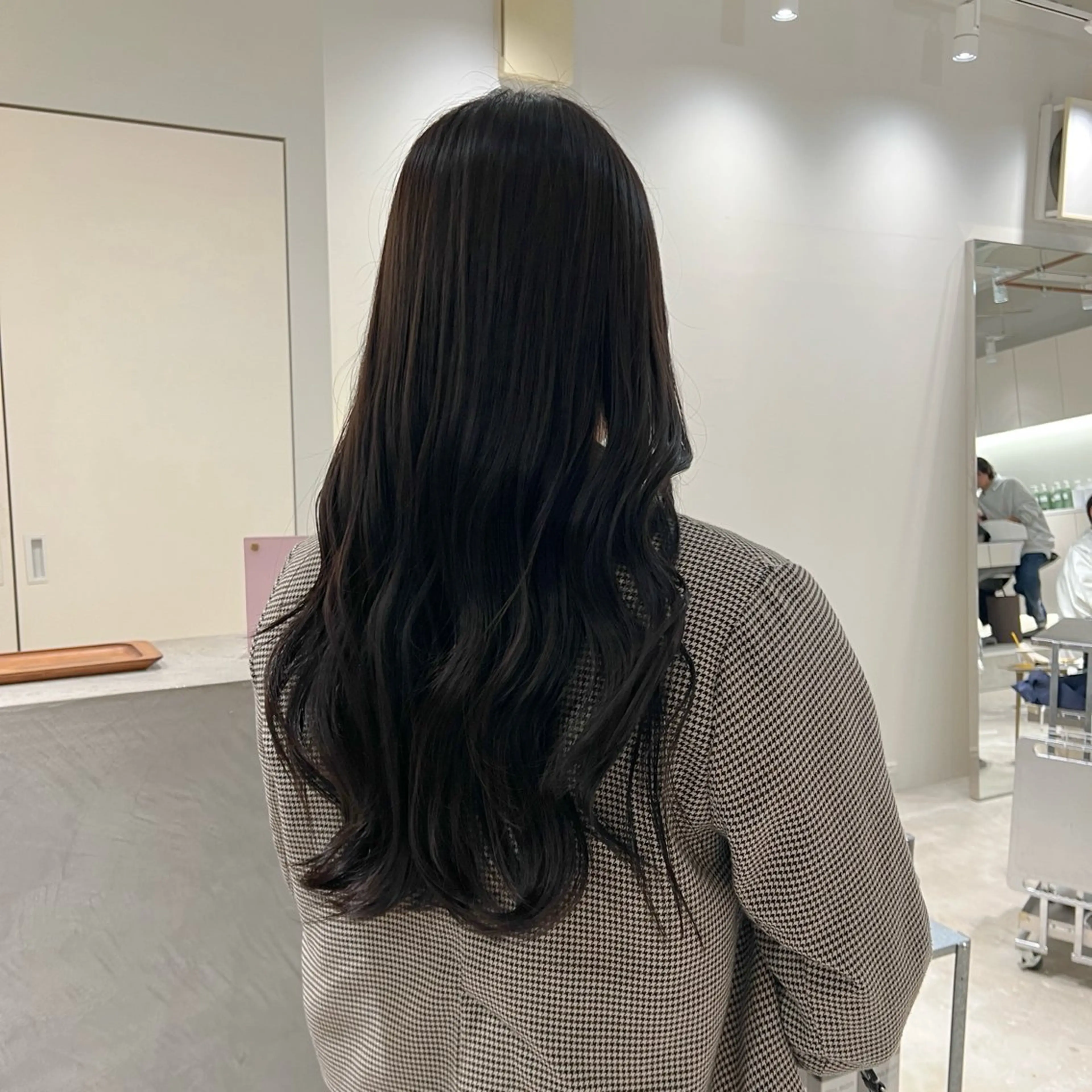 ロング カラー ヘアカラー 周東 芽依のヘアスタイル