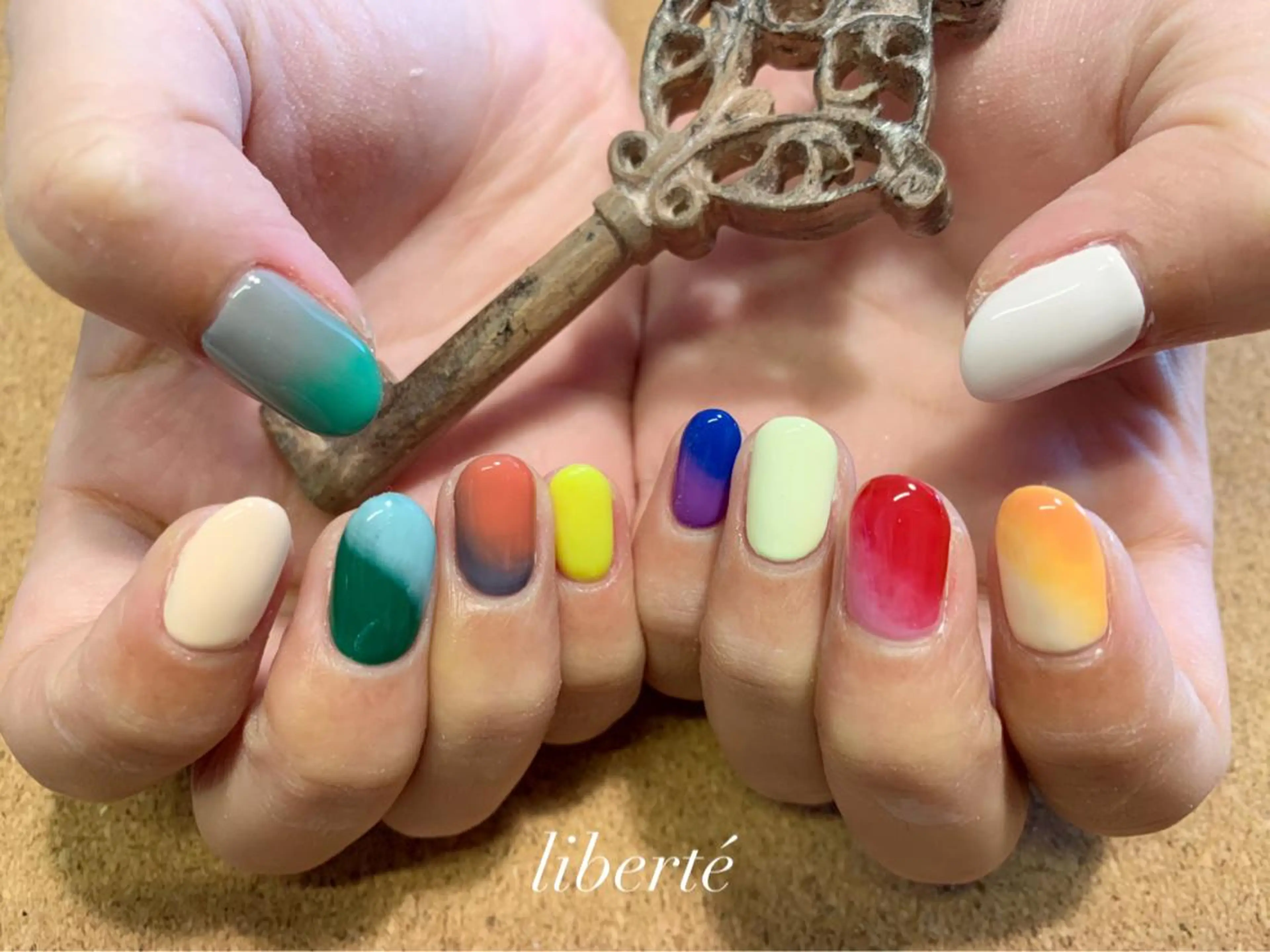 ネイル liberté (リベルテ)のネイルデザイン