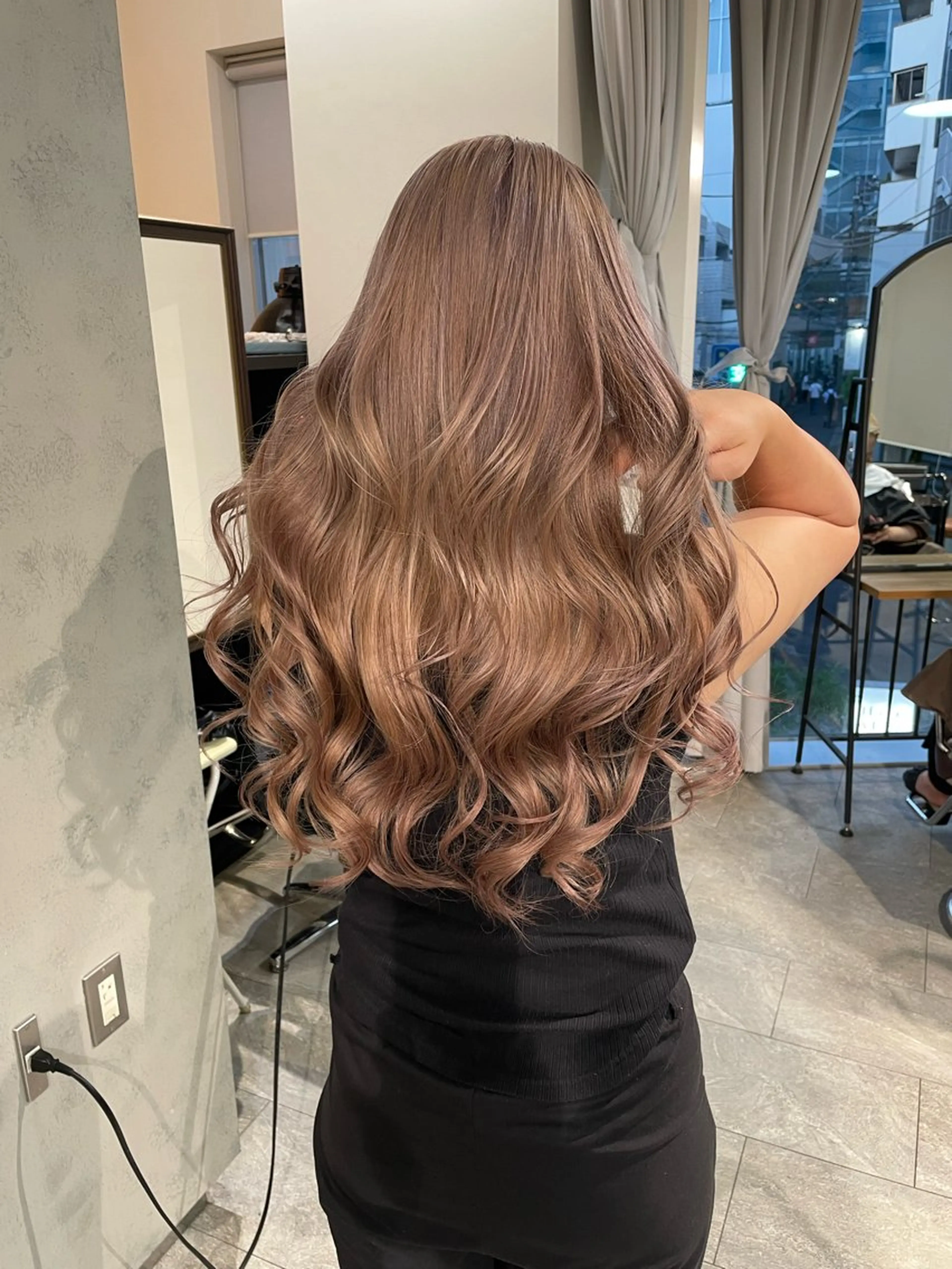 ロング カラー カット ヘアカラー トリートメント ヘアセット 💜ハイトーン💛 マジカルかいちゃんのヘアスタイル