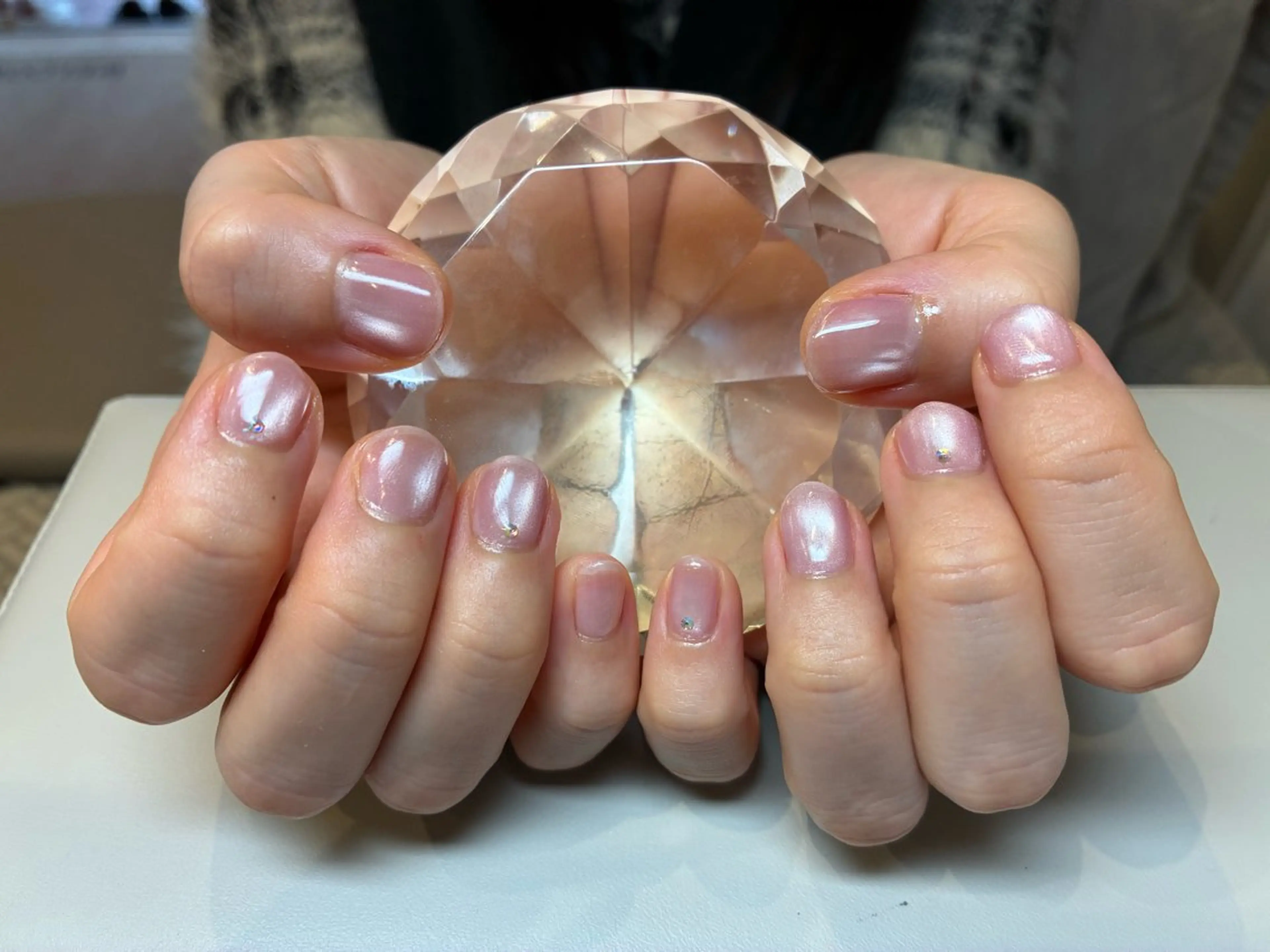 ネイル ストーンネイル ハンドネイル ECRLN Atsumiのネイルデザイン