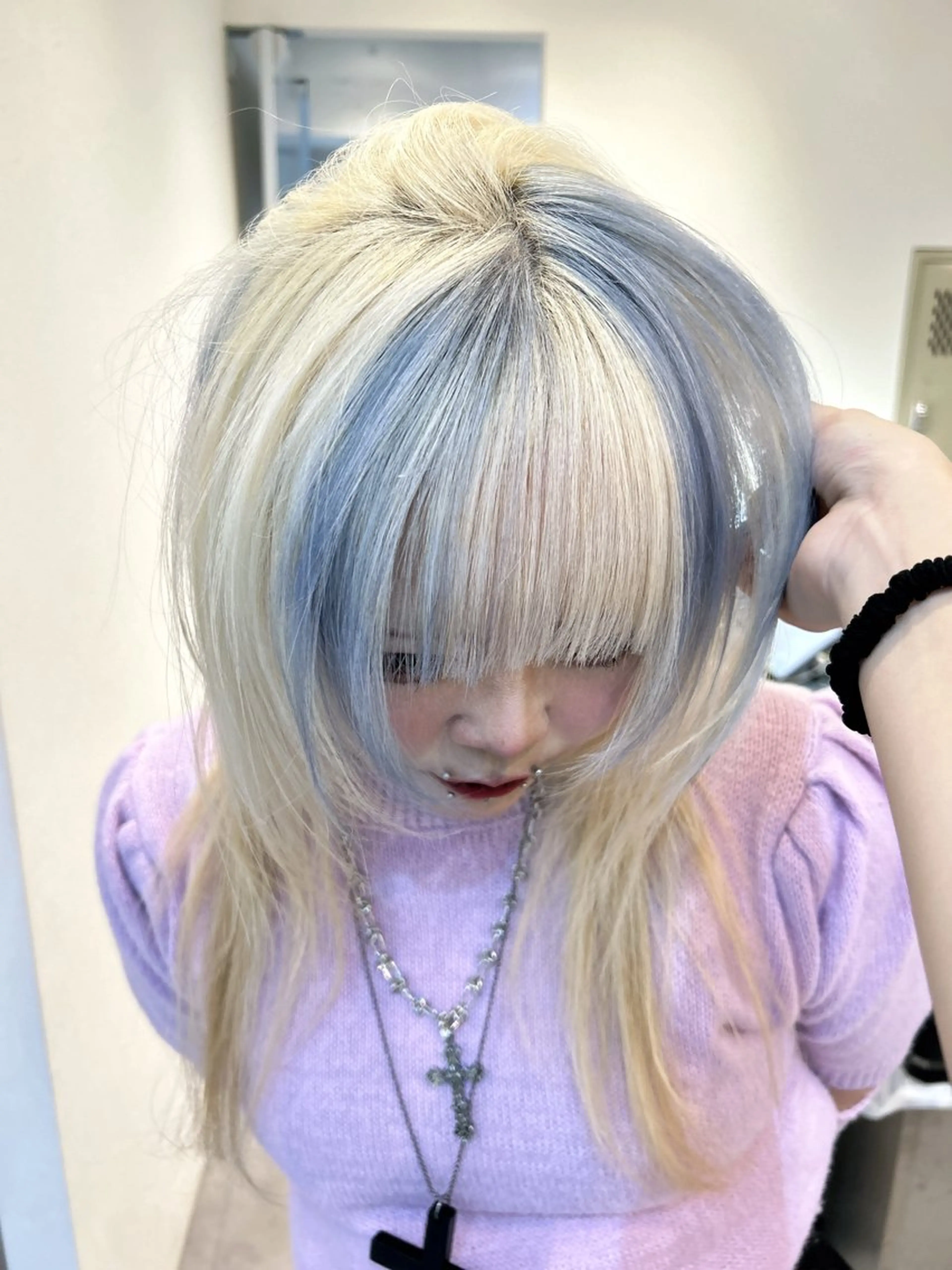 ロング 綺星 ハイトーン/デザインのヘアスタイル