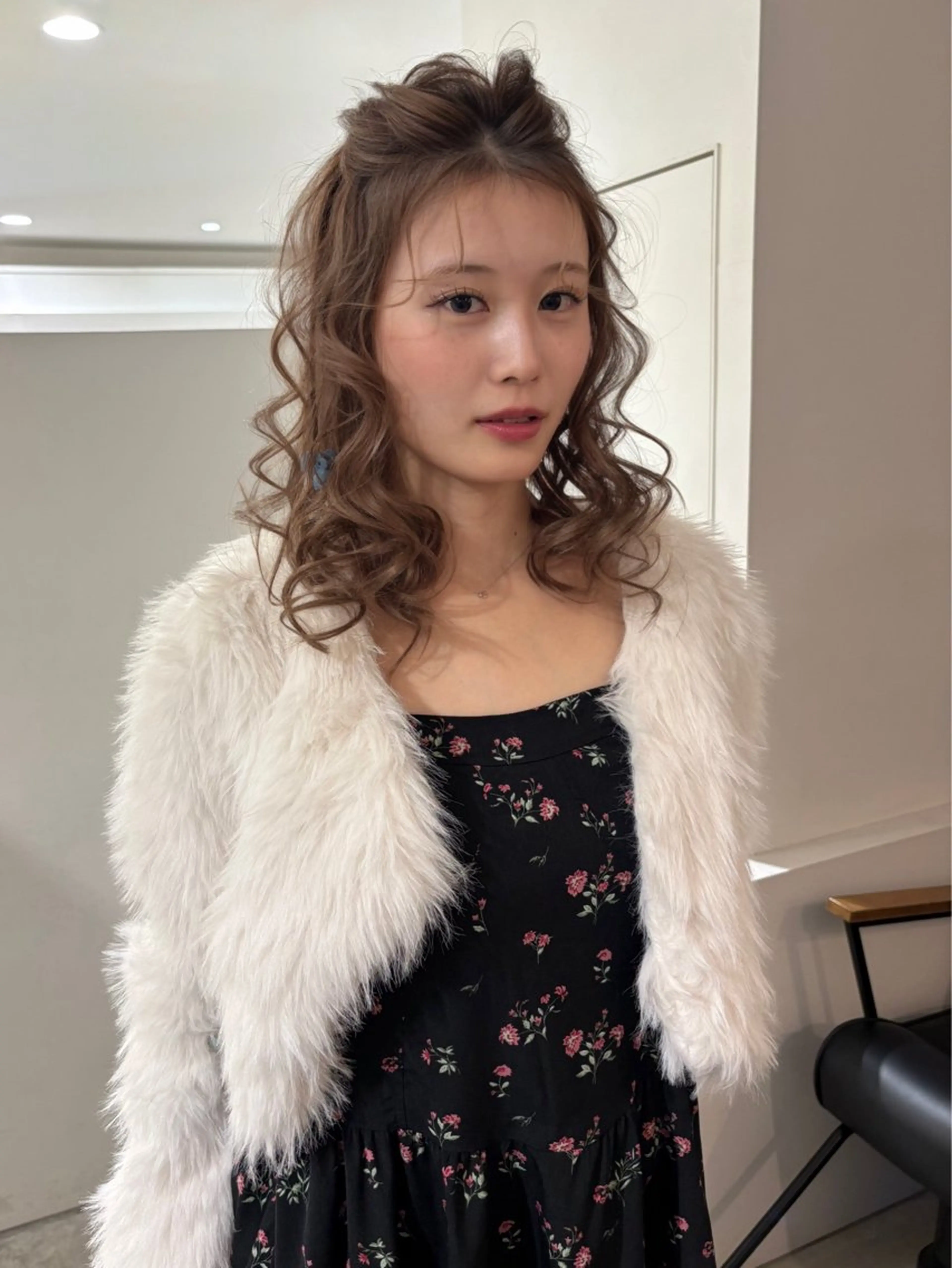 ミディアム カラー ベージュカラー ブリーチ ケアブリーチ 透明感カラー グレージュ カット ヘアカラー トリートメント kanami/ 中崎町美容室のヘアスタイル