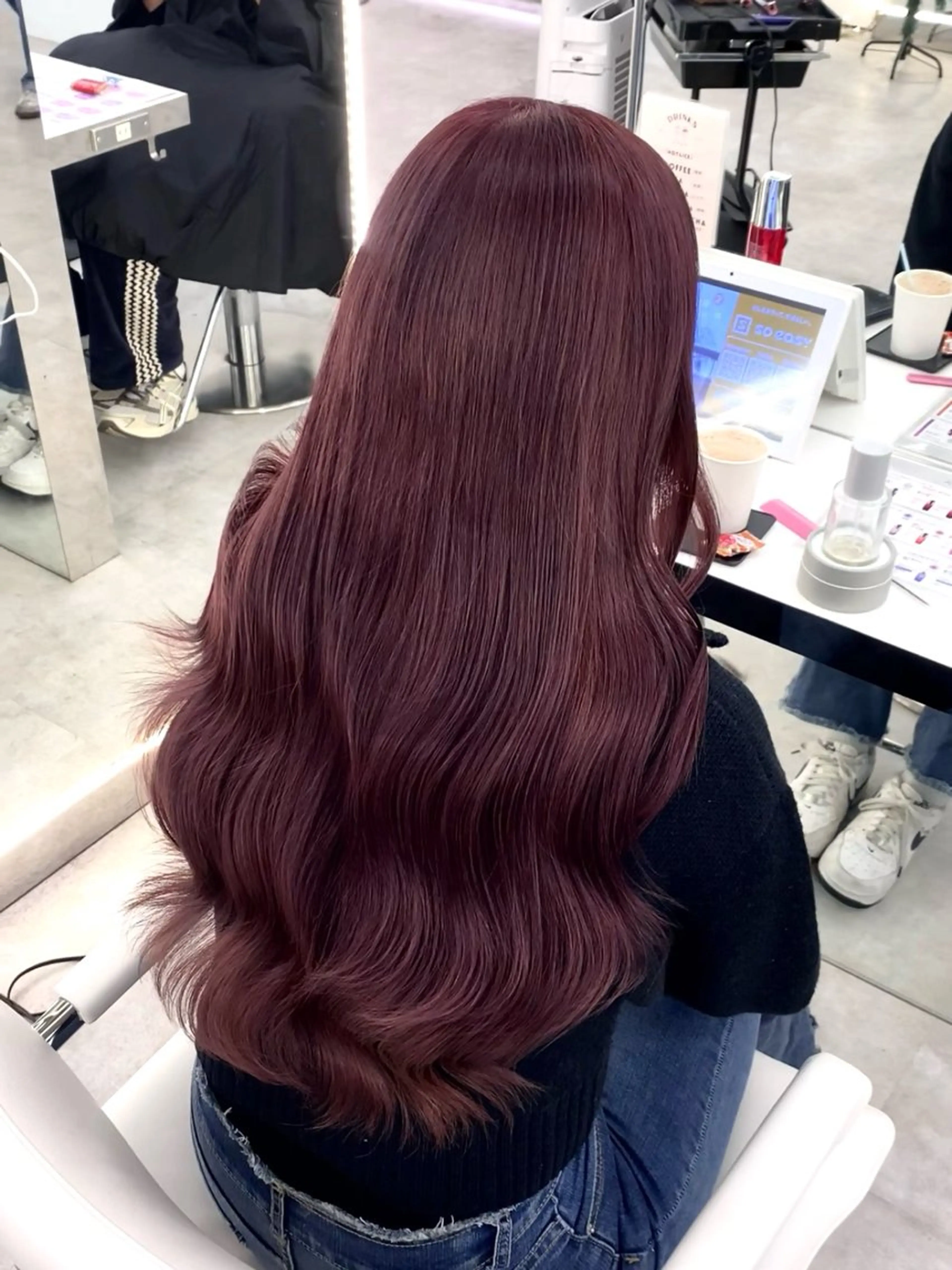 ロング カット ヘアカラー 🇰🇷韓国ヘア🎀 レイヤー🤍MOEのヘアスタイル