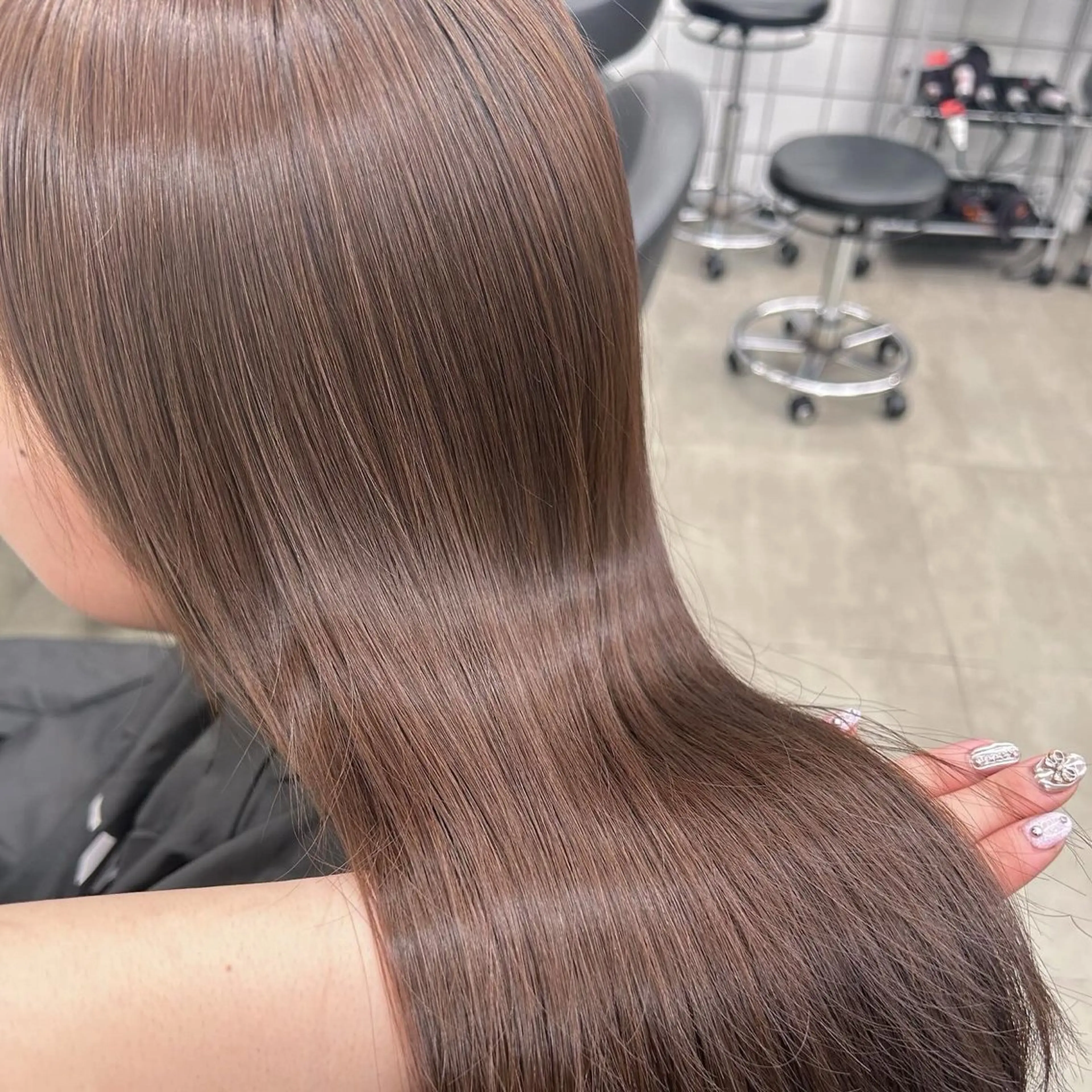 ロング カラー パーマ ヘアアレンジ メンズ キッズ ヘアカラー トリートメント ヘアセット ブリーチなしカラー/ ブラウン/レイヤーのヘアスタイル