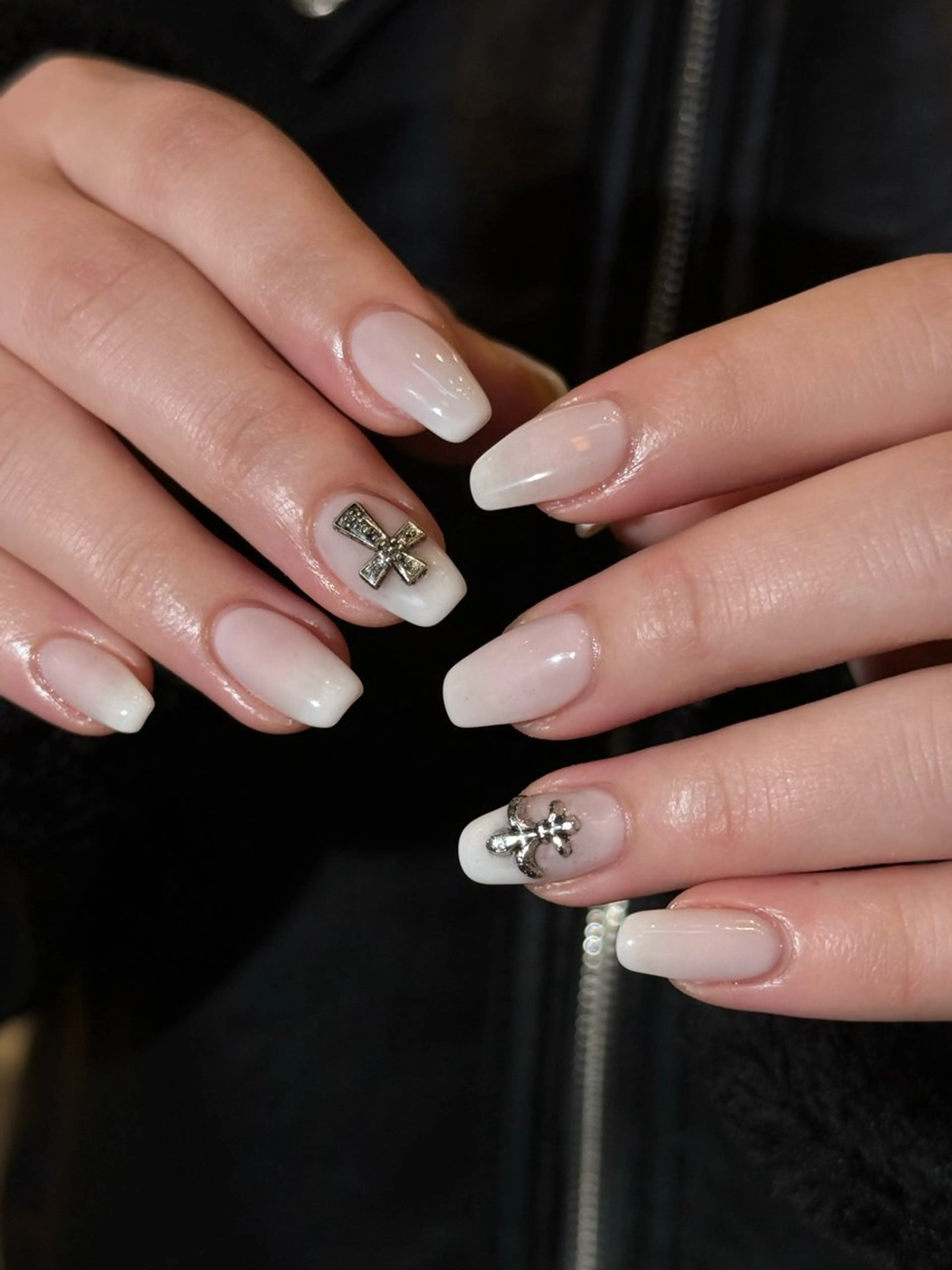 ネイル グラデーション ハンドネイル レディースパーマ 🧺🪽/SHUNOのヘアスタイル