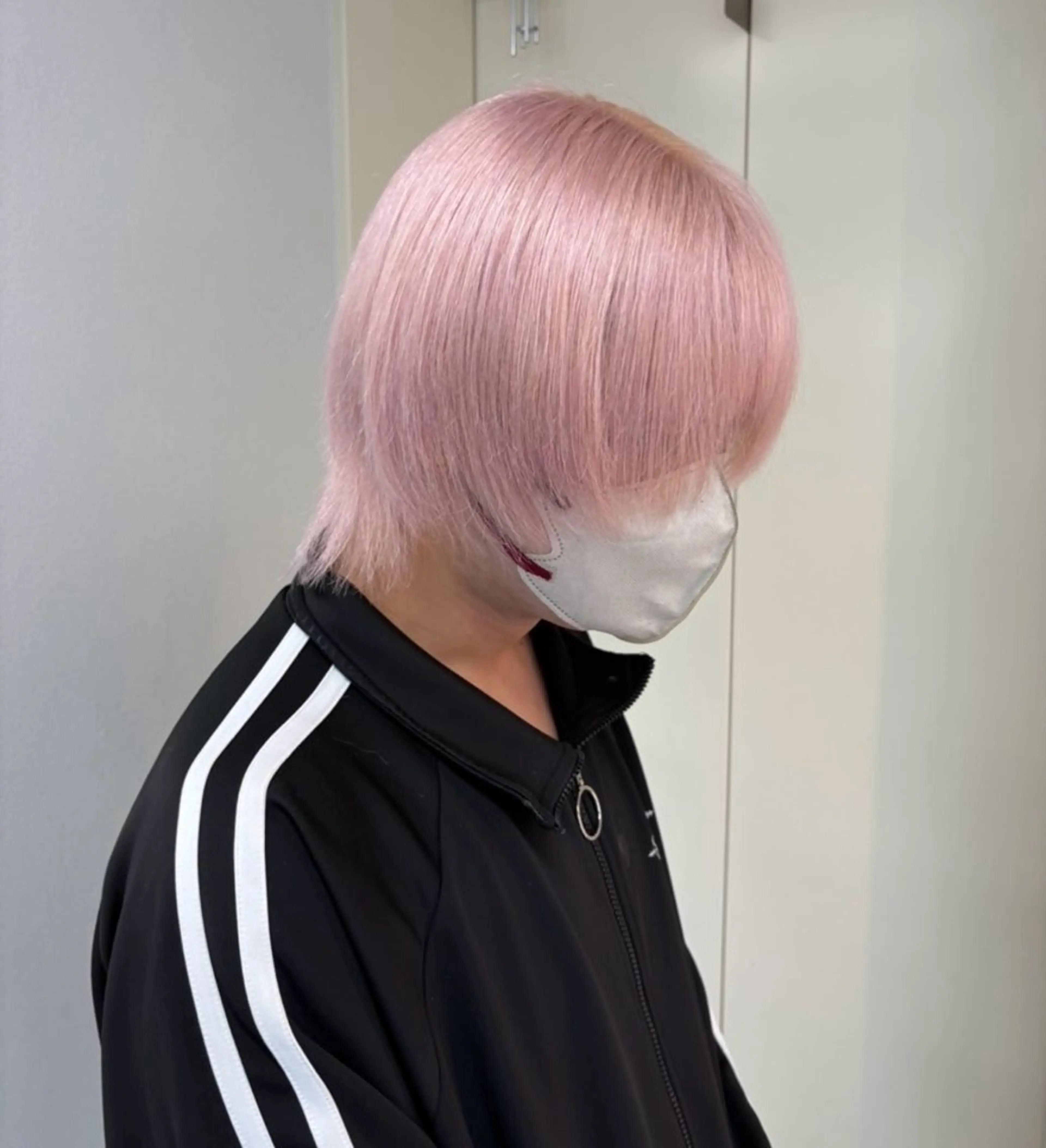 カラー メンズ ヘアカラー トリートメント noa 寒色系カラーブリーチのヘアスタイル