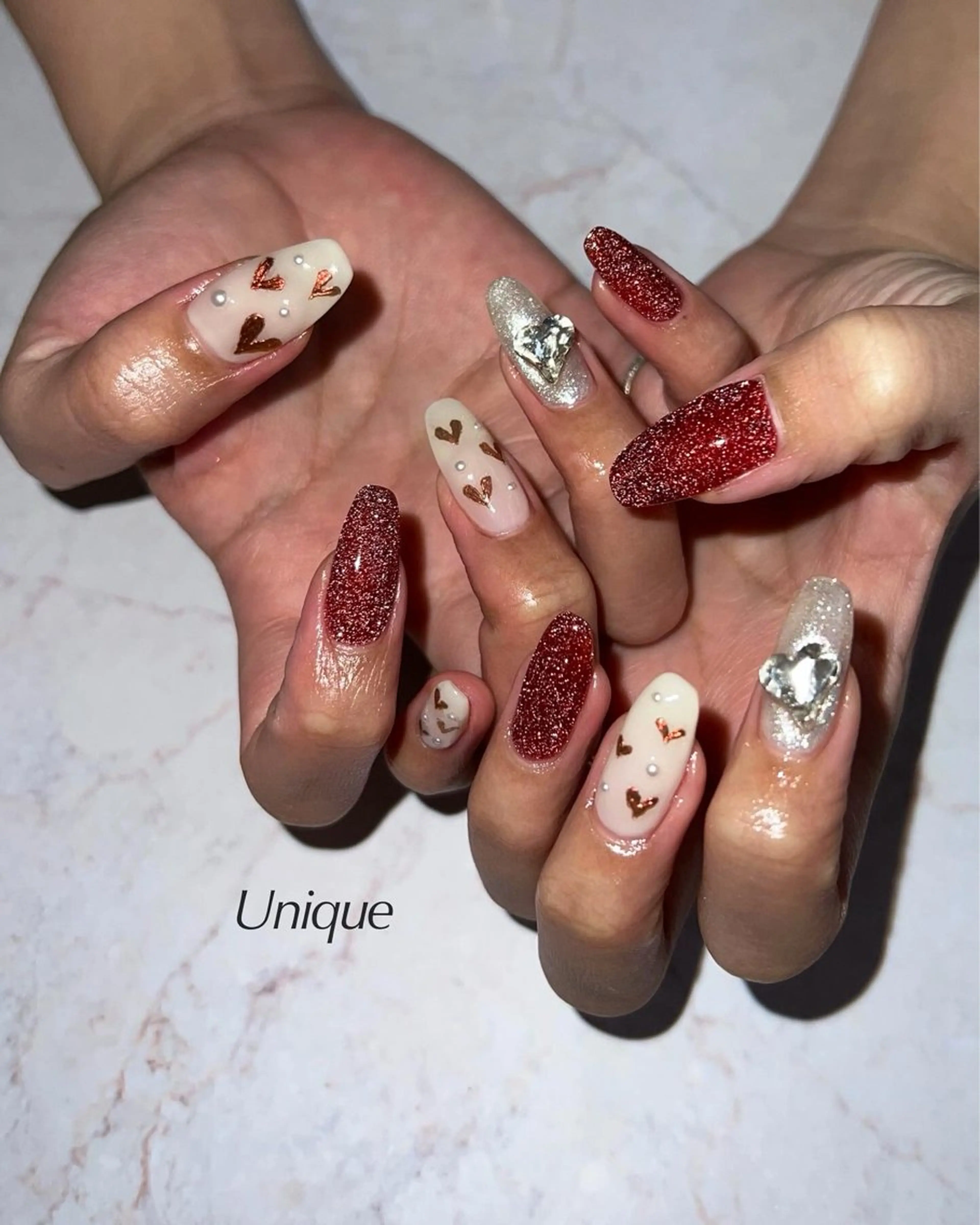 ネイル バレンタイン ハンドネイル Unique 【ユニーク】のネイルデザイン