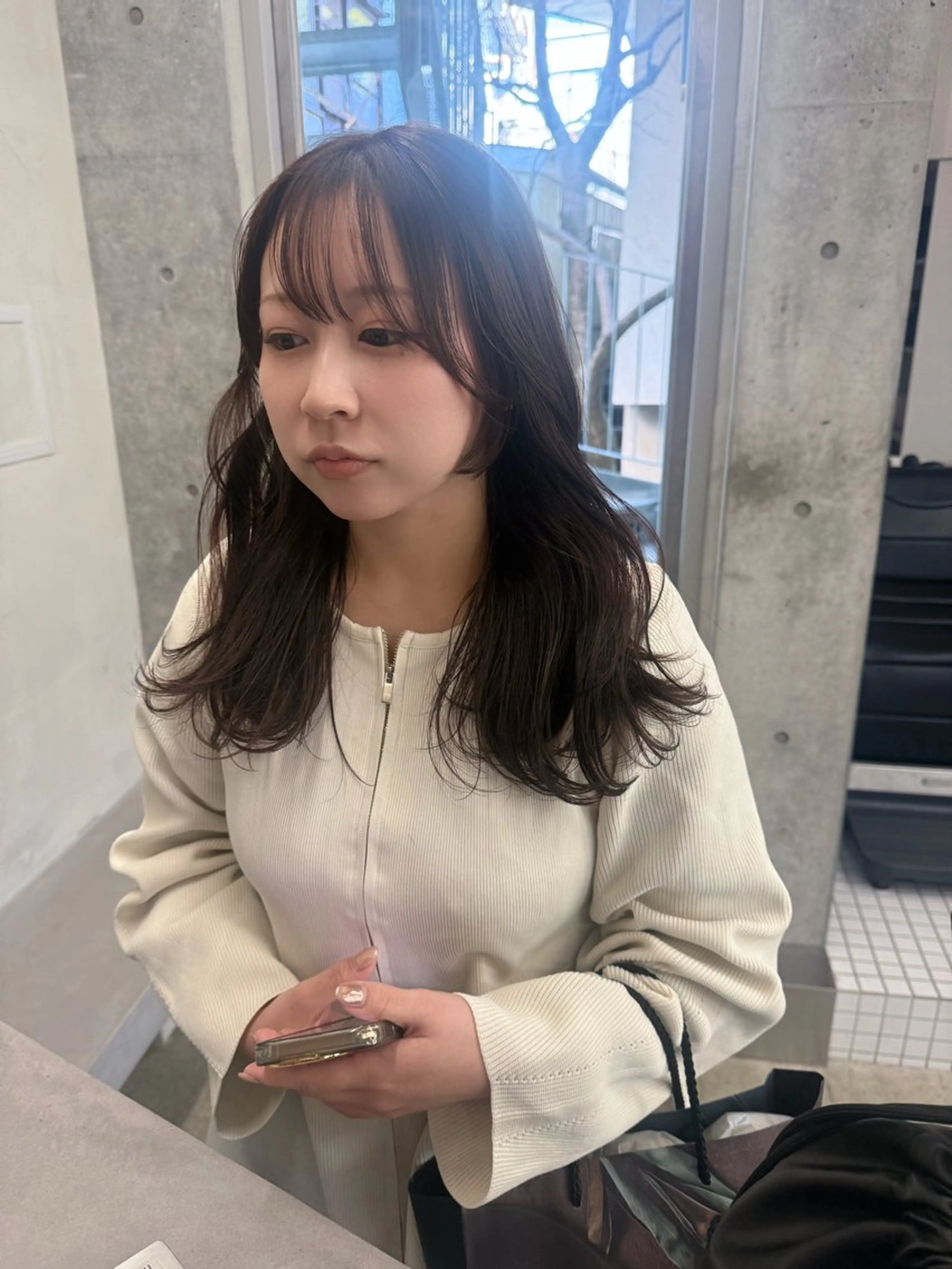 ロング カラー ロングレイヤー アッシュ ベージュカラー ブリーチ 透明感カラー カット ヘアカラー トリートメント 誰より丁寧なカット/ 小林輝/レイヤーのヘアスタイル