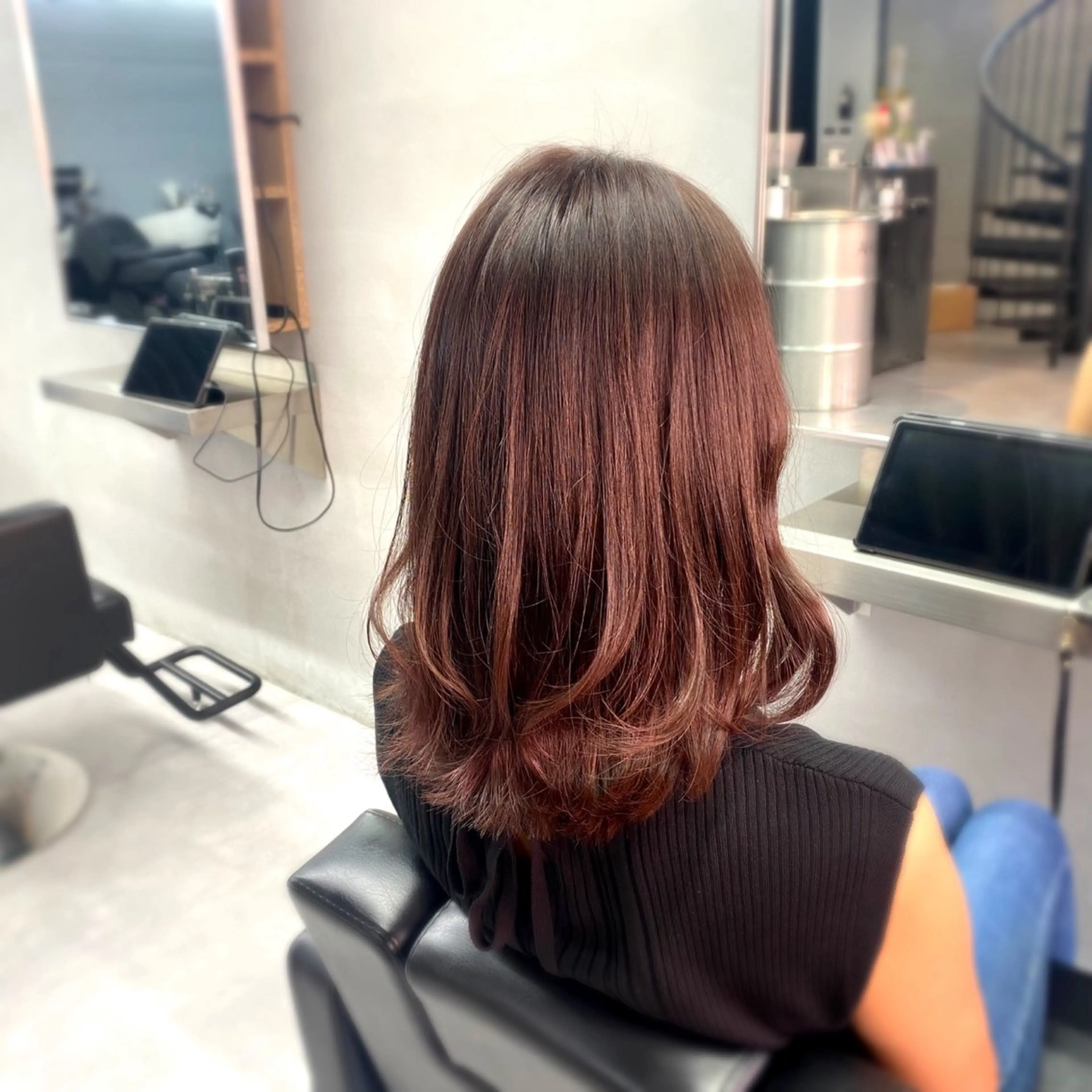 ミディアム カット 艶髪/縮毛矯正 🫧辻野海羽のヘアスタイル