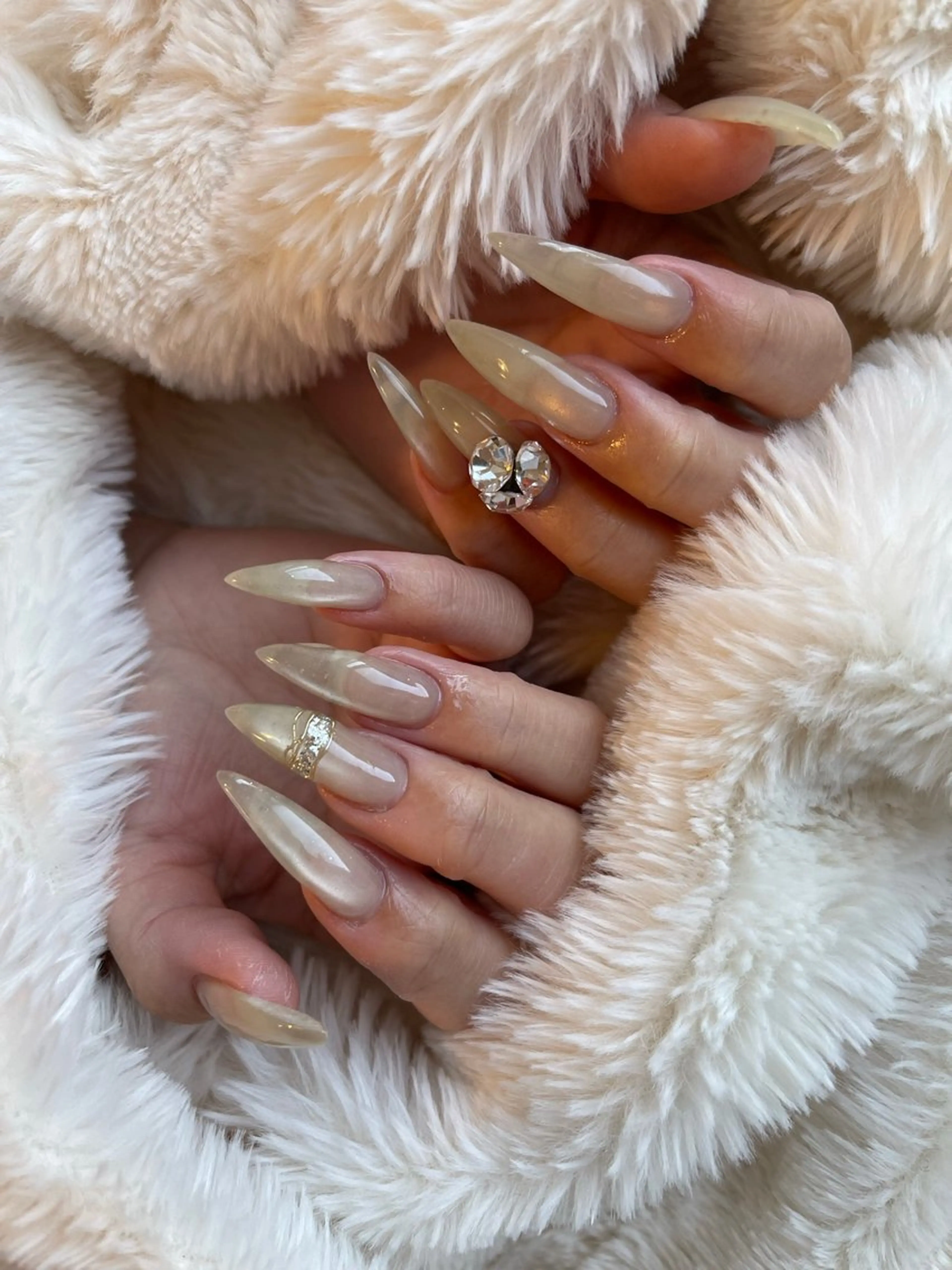 ネイル ハンドネイル 鈴木 るなのネイルデザイン