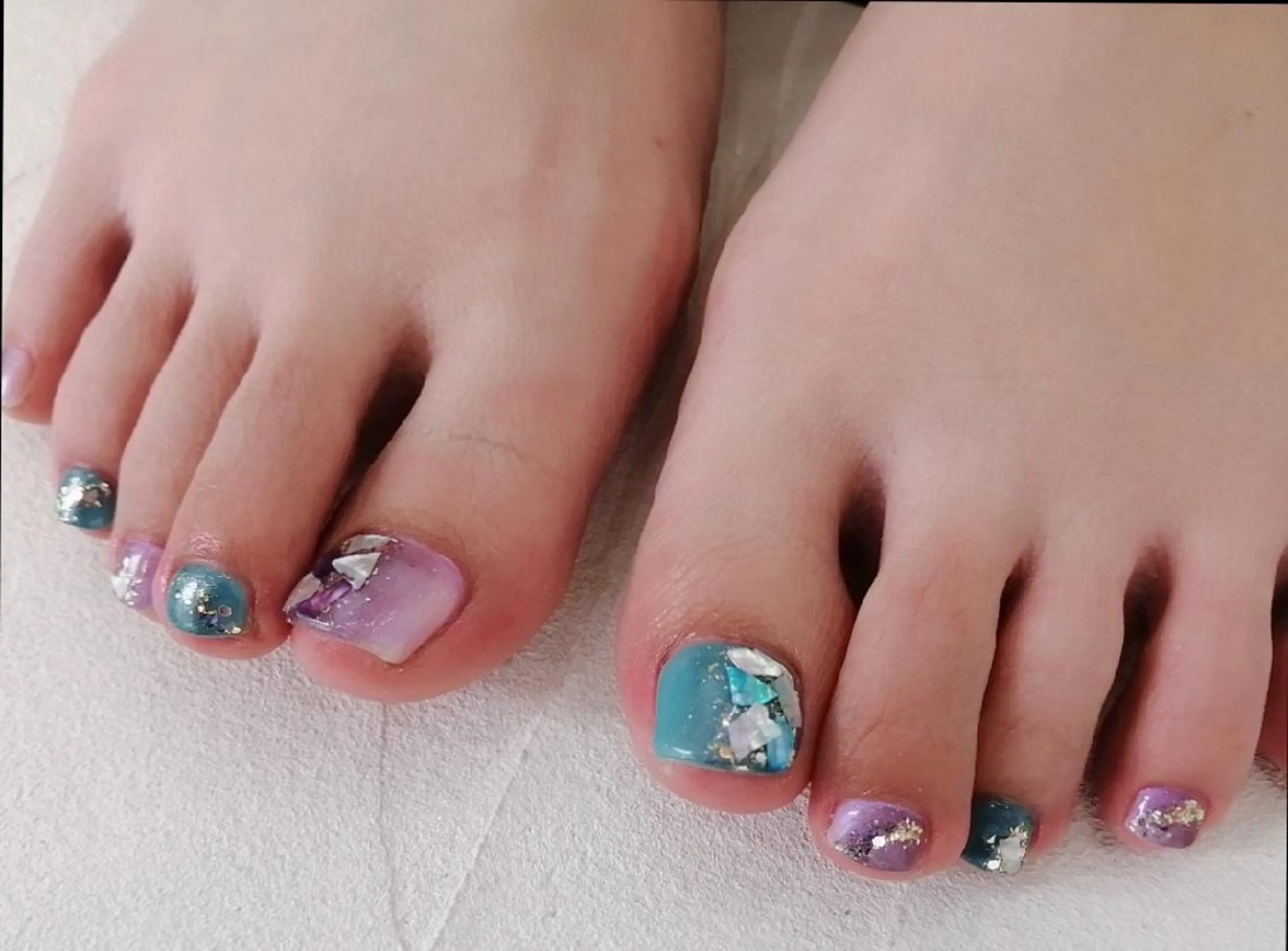 ネイル フットネイル グラデーション I.プライベートネイルサロン所属・I.プライベート ネイルサロンのネイルデザイン