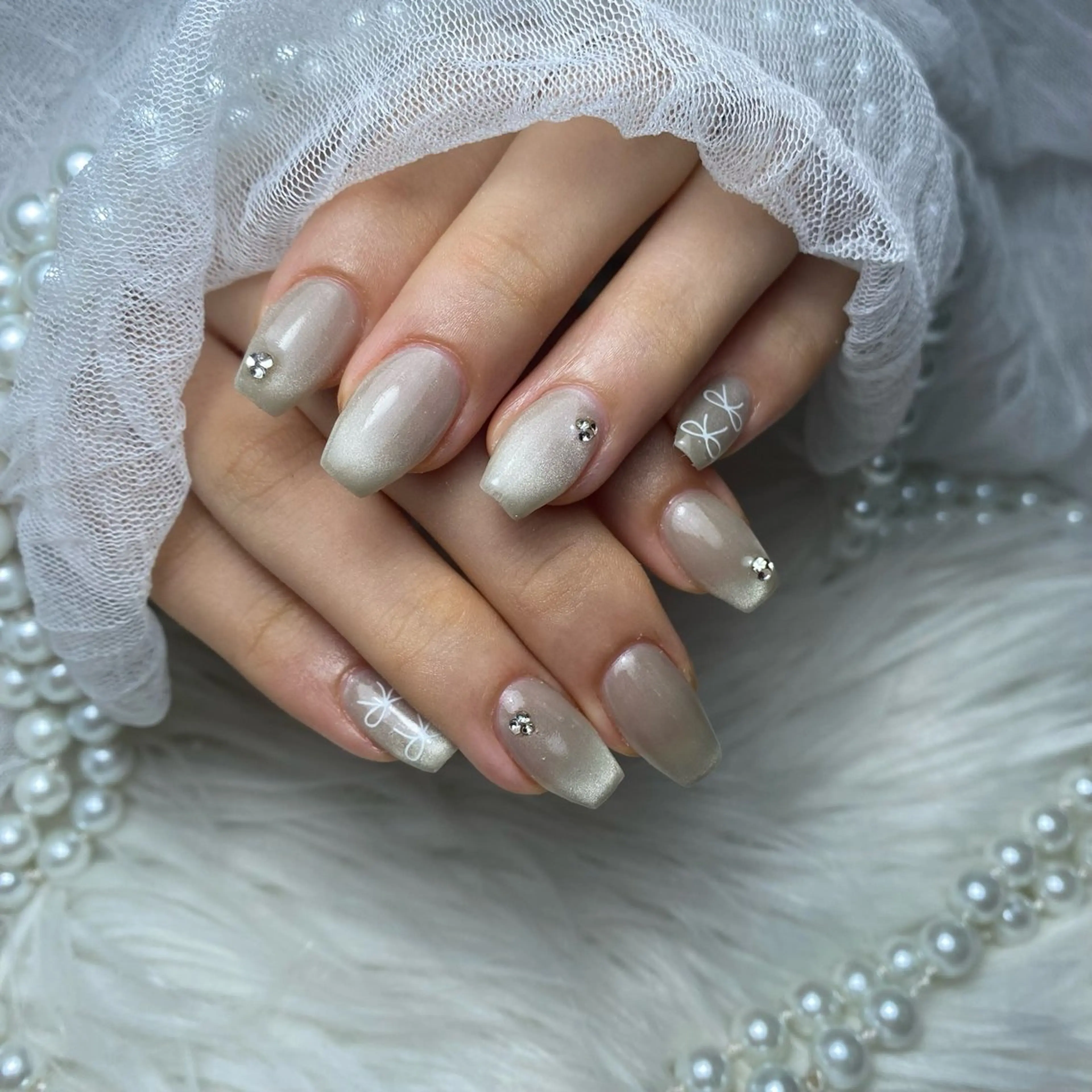 ネイル アートネイル フラッシュネイル フレンチネイル ガラスフレンチ グラデーション ハンドネイル M2 BEAUTY アユミのネイルデザイン