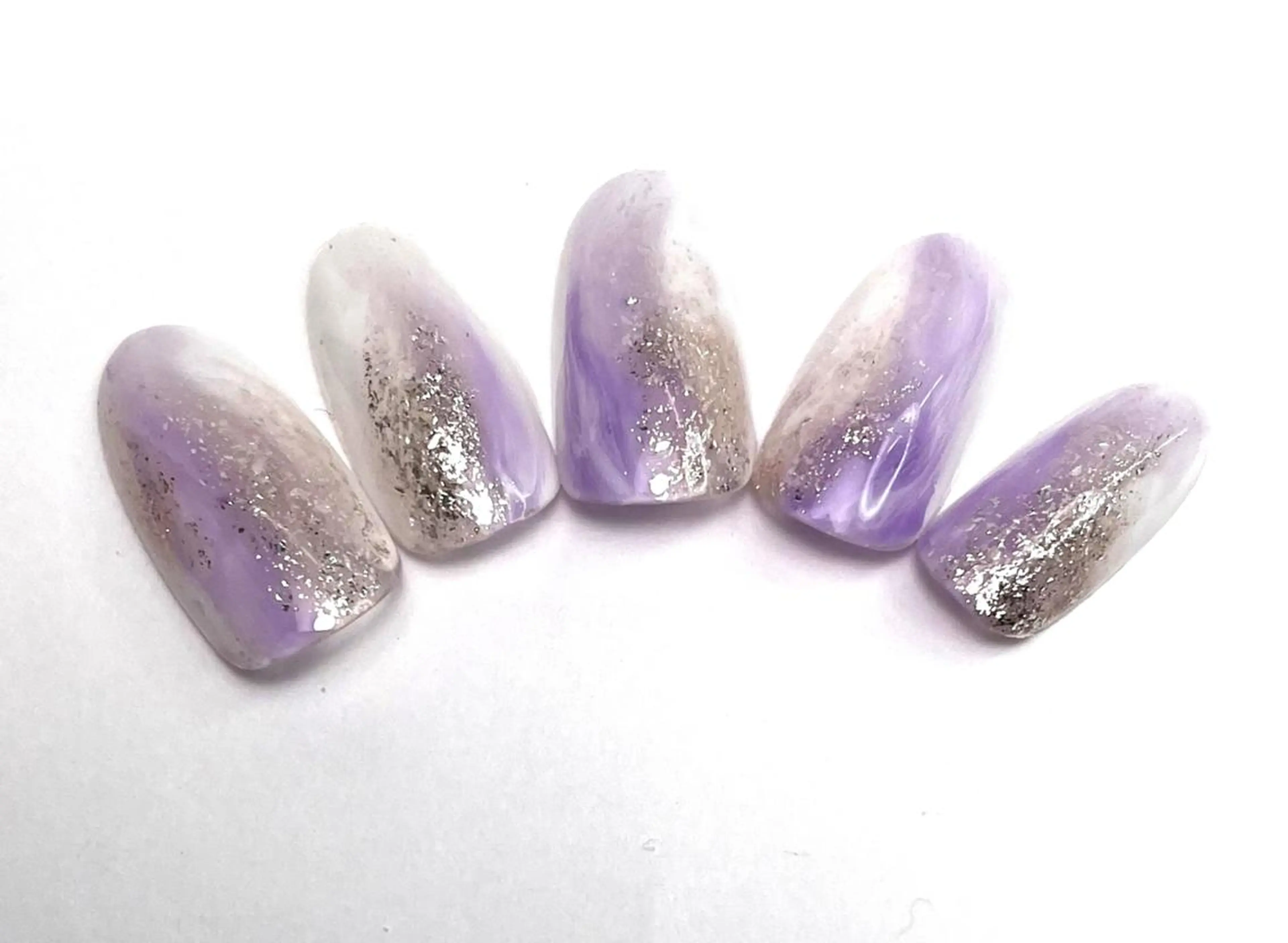 ネイル シンプルネイル イワサキ のネイルデザイン