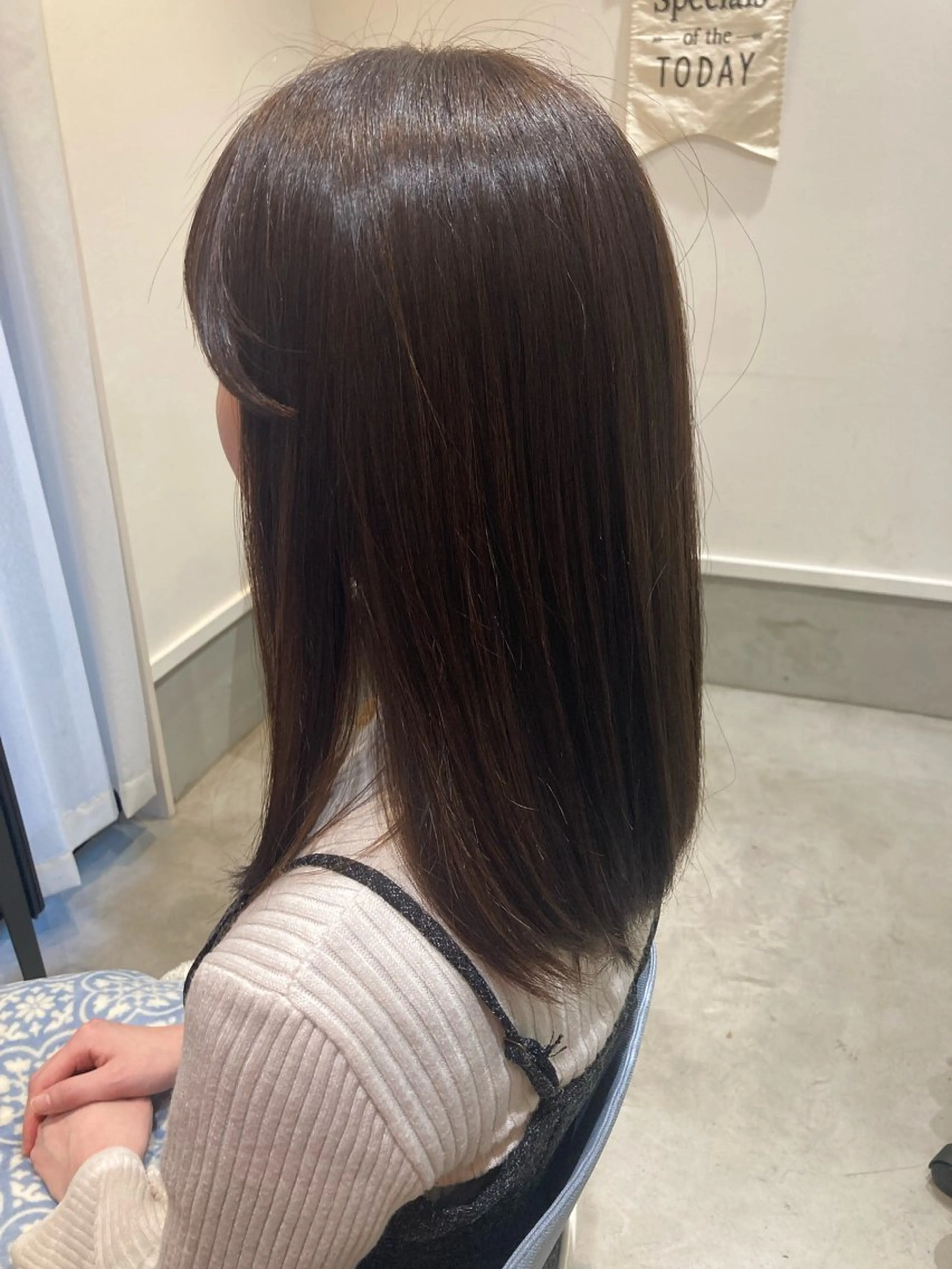 セミロング カラー カット ヘアカラー 折本 沙織のヘアスタイル